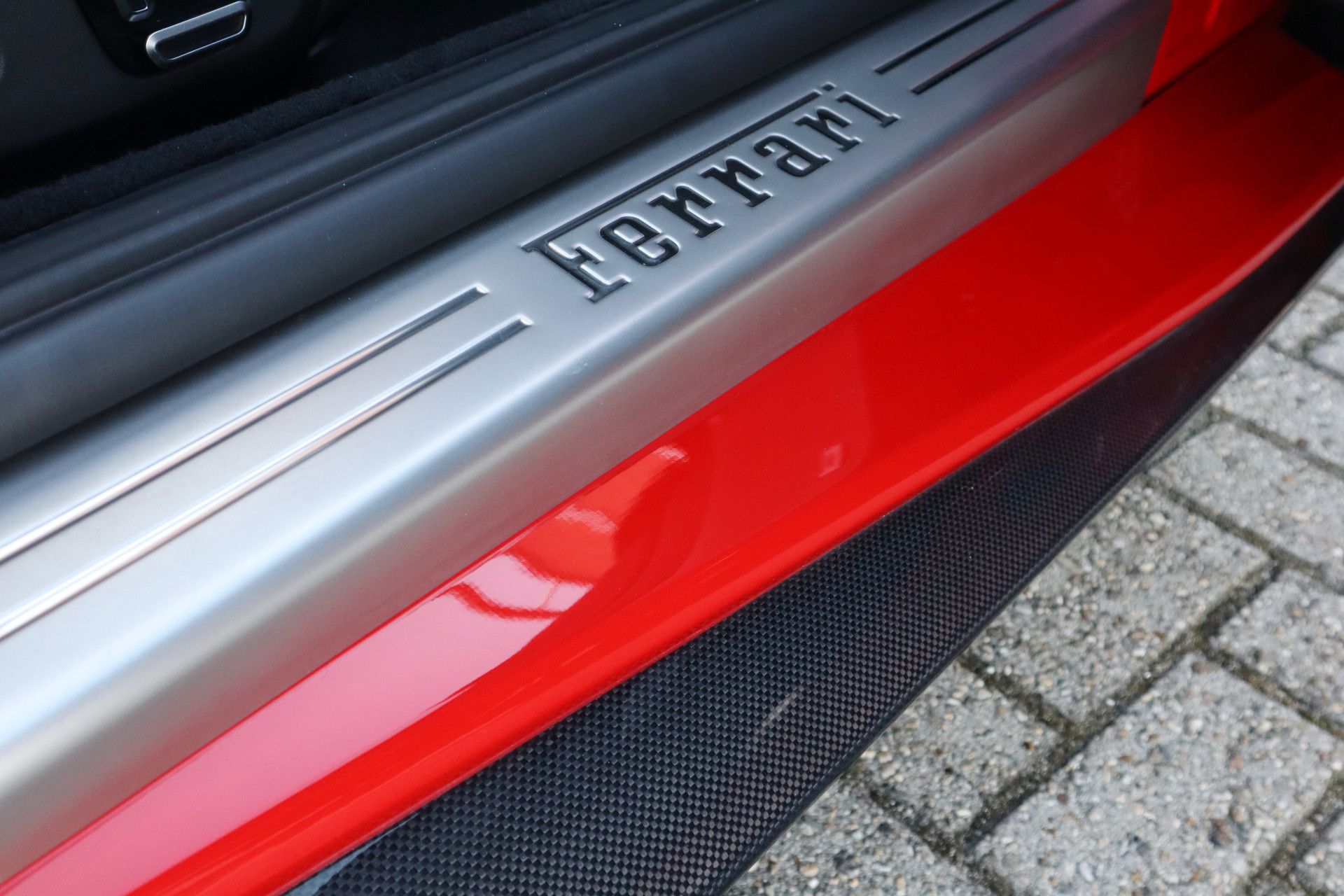 Afbeelding Ferrari Portofino 3.9 V8 HELE | Carbon in/ex, Passenger display, JBL, Elektrisch verst. Daytona stoelen, Stoelverwarming, Camera, Apple Carplay