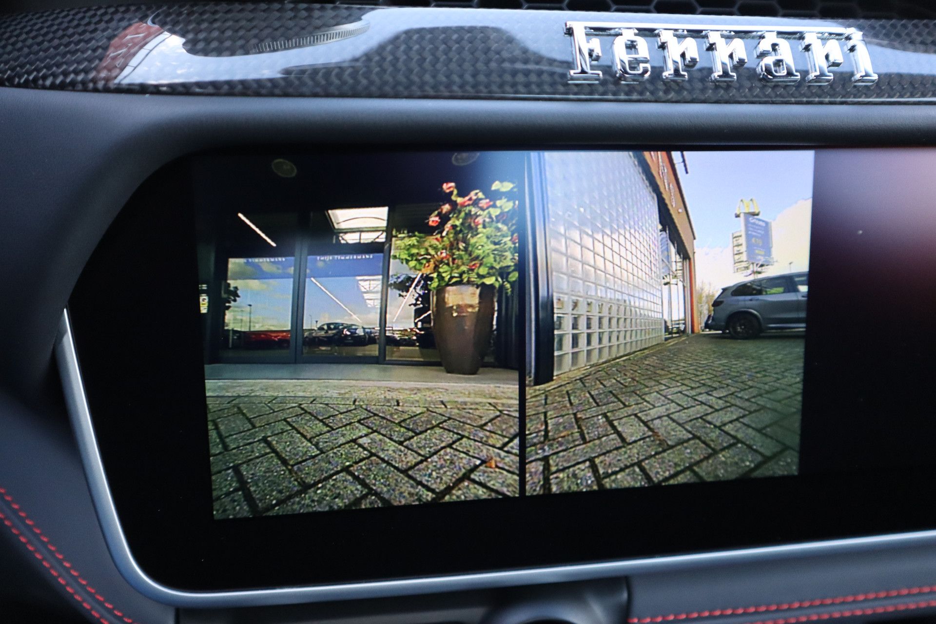 Afbeelding Ferrari Portofino 3.9 V8 HELE | Carbon in/ex, Passenger display, JBL, Elektrisch verst. Daytona stoelen, Stoelverwarming, Camera, Apple Carplay