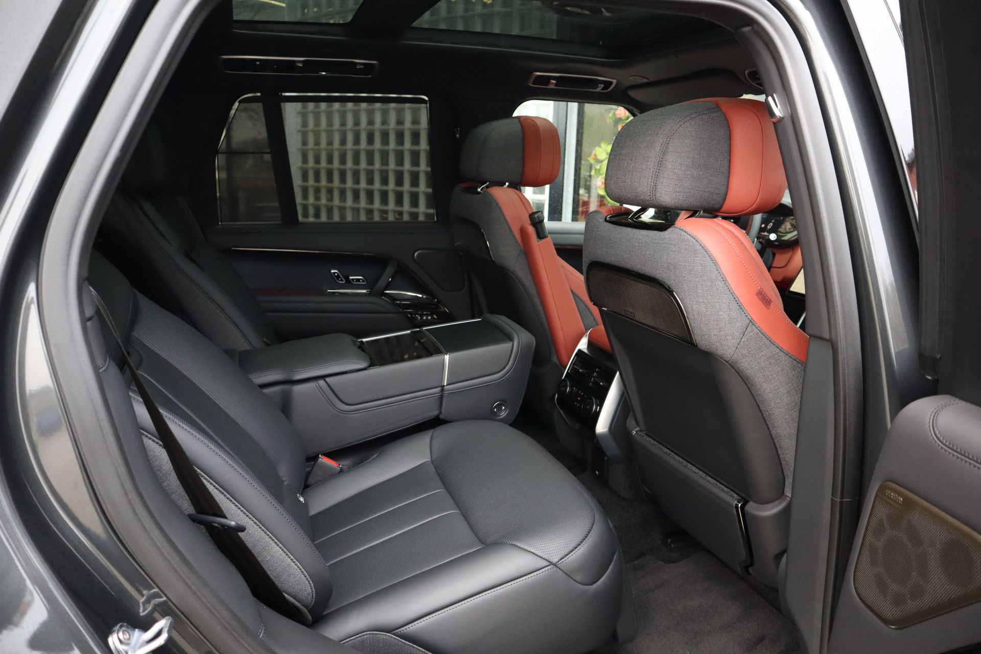 Afbeelding Land Rover Range Rover P615 SV | Meridian Signature Audio, Achterasbesturing, Massage, Trekhaak, Panoramadak, Stuurverwarming