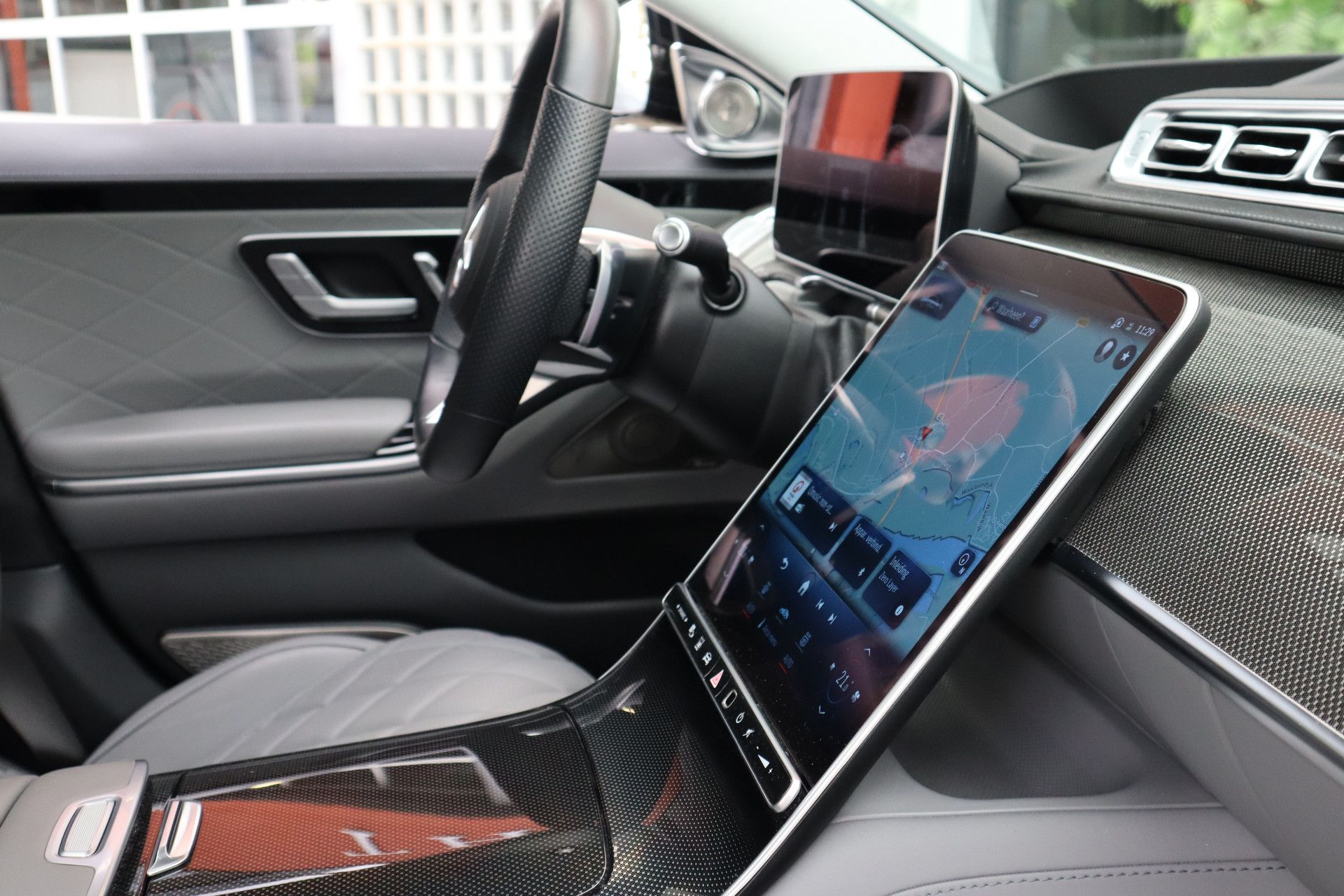 Afbeelding Mercedes-Benz S-Klasse 580 4MATIC Lang | Brabus 571pk, AMG-Line, Burmester High End 4D, Achterasbesturing, Rij-assistentie Plus pakket, Digital Light, Standkachel, Zonweringspakket, Zitklima