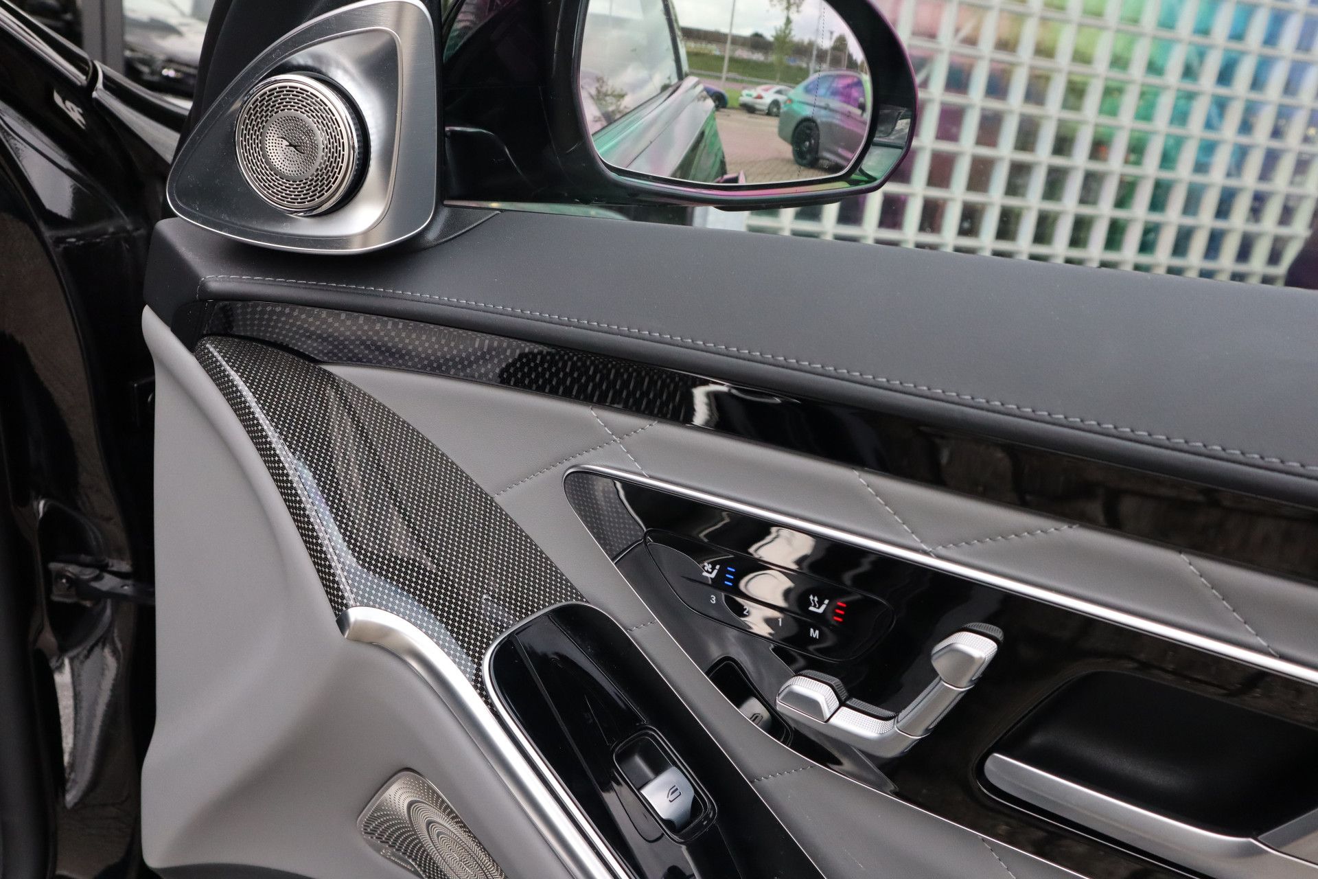 Afbeelding Mercedes-Benz S-Klasse 580 4MATIC Lang | Brabus 571pk, AMG-Line, Burmester High End 4D, Achterasbesturing, Rij-assistentie Plus pakket, Digital Light, Standkachel, Zonweringspakket, Zitklima