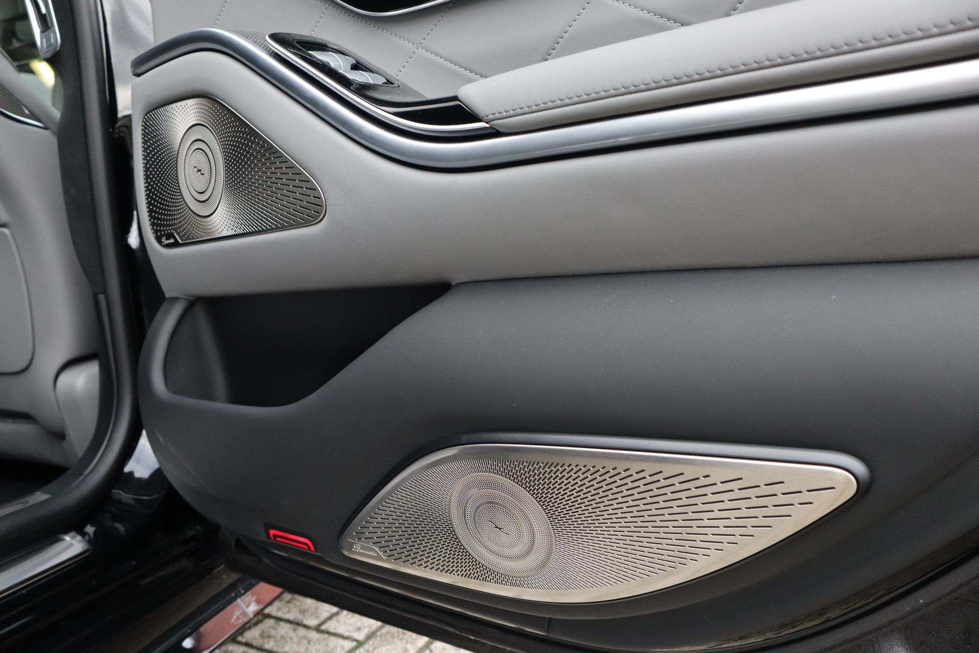 Afbeelding Mercedes-Benz S-Klasse 580 4MATIC Lang | Brabus 571pk, AMG-Line, Burmester High End 4D, Achterasbesturing, Rij-assistentie Plus pakket, Digital Light, Standkachel, Zonweringspakket, Zitklima