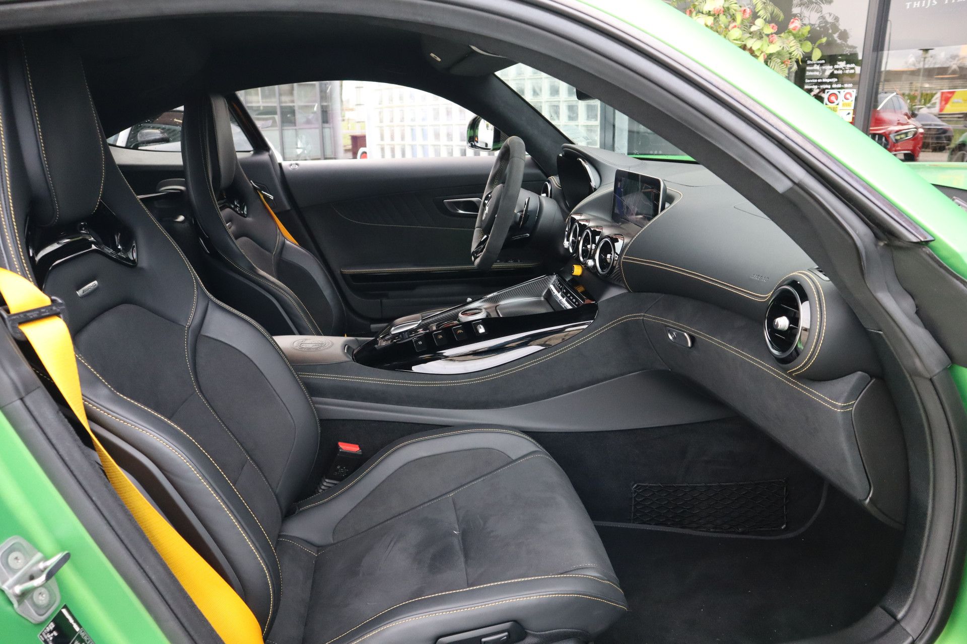 Afbeelding Mercedes-Benz AMG GT R | Keramisch, Carbon in/exterieur, Distronic Plus, Apple Carplay, Stoelverwarming, Green Hell Magno
