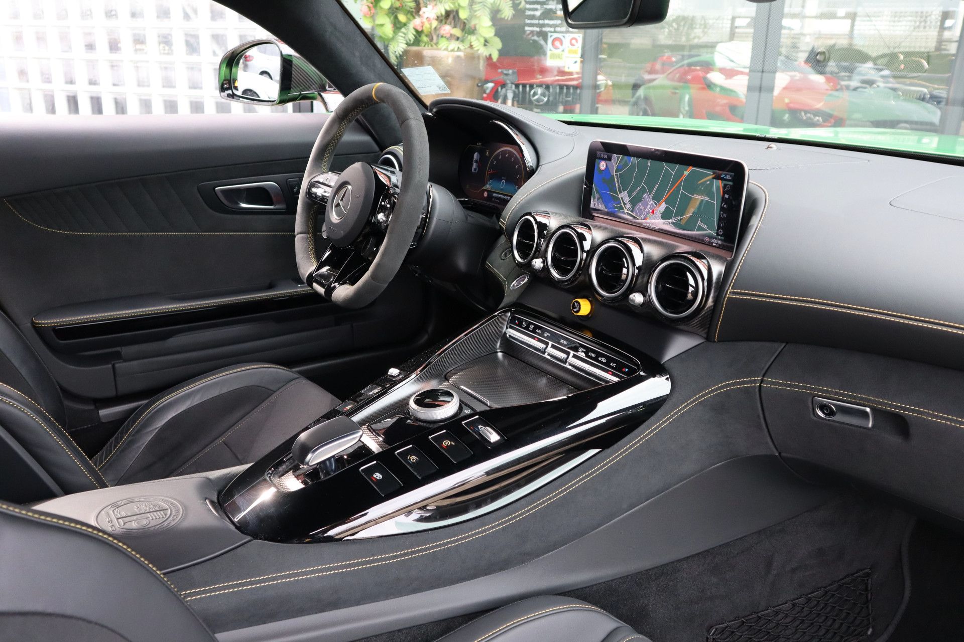 Afbeelding Mercedes-Benz AMG GT R | Keramisch, Carbon in/exterieur, Distronic Plus, Apple Carplay, Stoelverwarming, Green Hell Magno