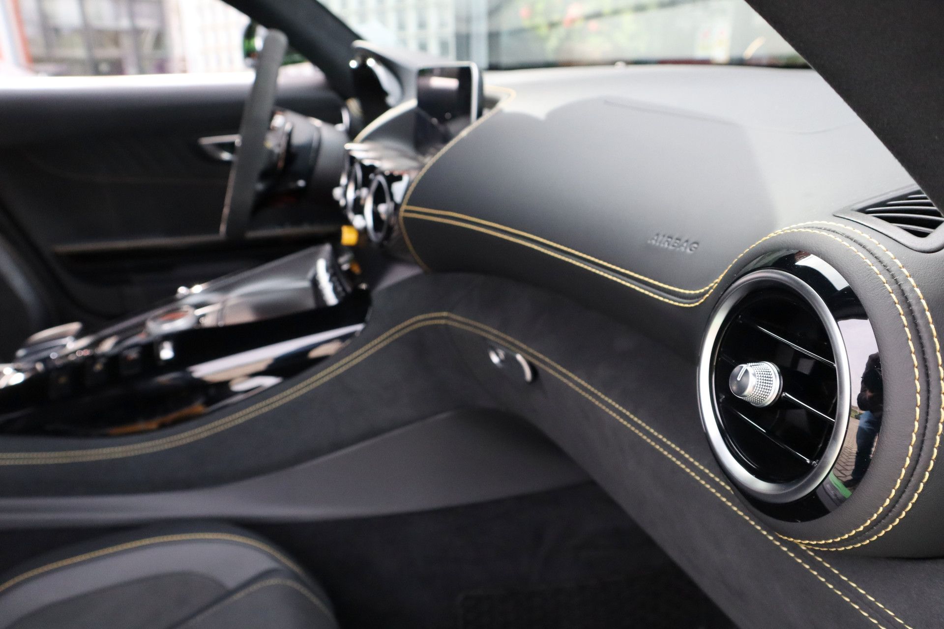 Afbeelding Mercedes-Benz AMG GT R | Keramisch, Carbon in/exterieur, Distronic Plus, Apple Carplay, Stoelverwarming, Green Hell Magno