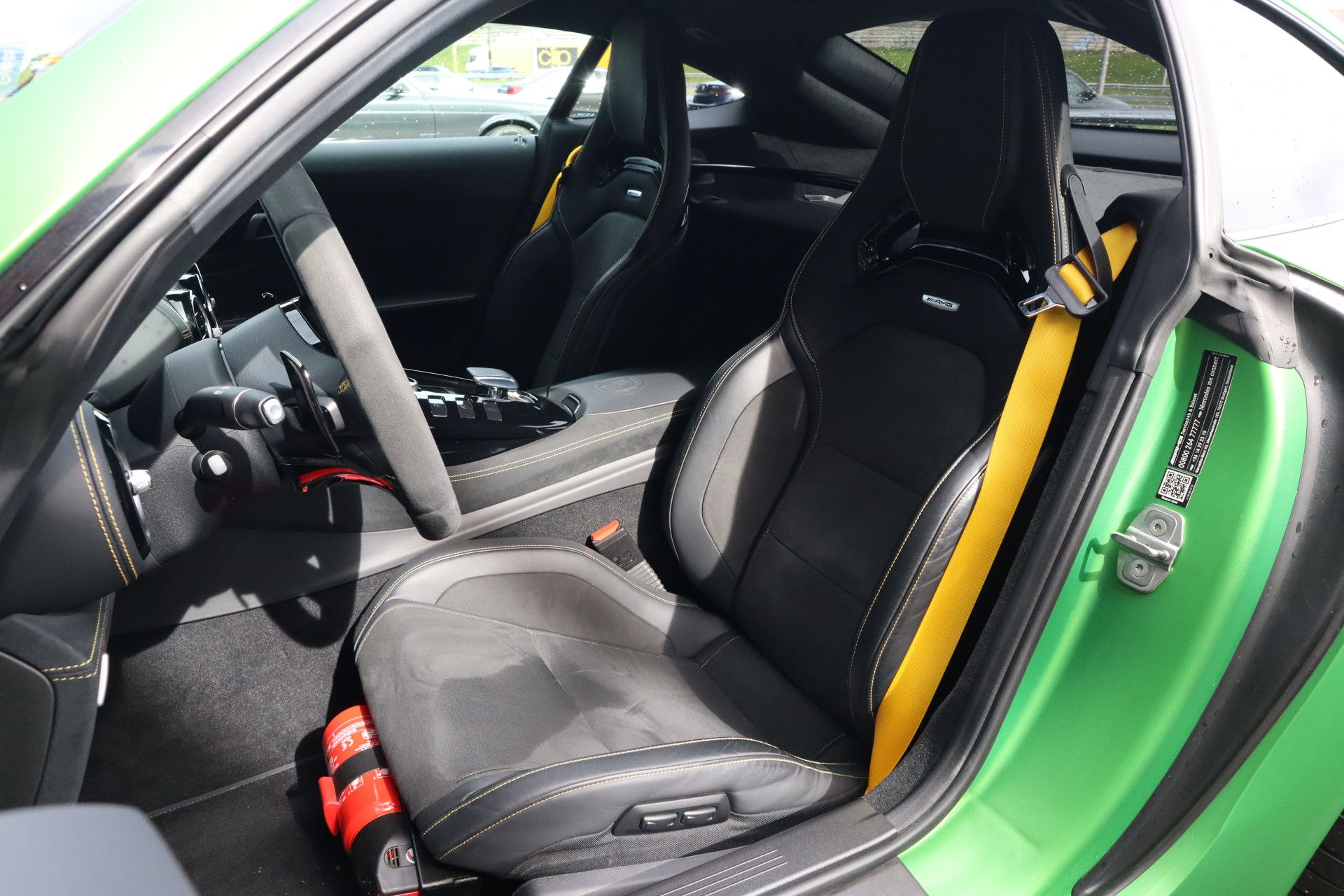 Afbeelding Mercedes-Benz AMG GT R | Keramisch, Carbon in/exterieur, Distronic Plus, Apple Carplay, Stoelverwarming, Green Hell Magno