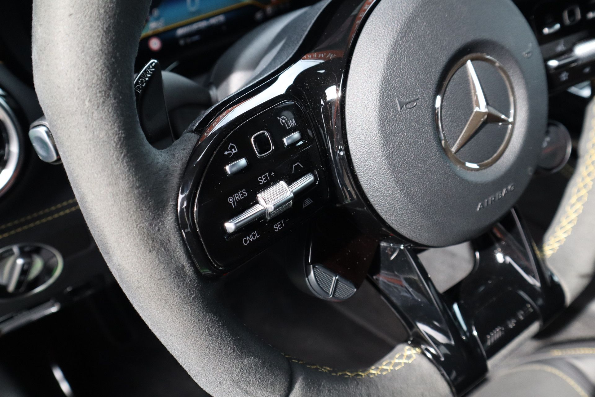 Afbeelding Mercedes-Benz AMG GT R | Keramisch, Carbon in/exterieur, Distronic Plus, Apple Carplay, Stoelverwarming, Green Hell Magno