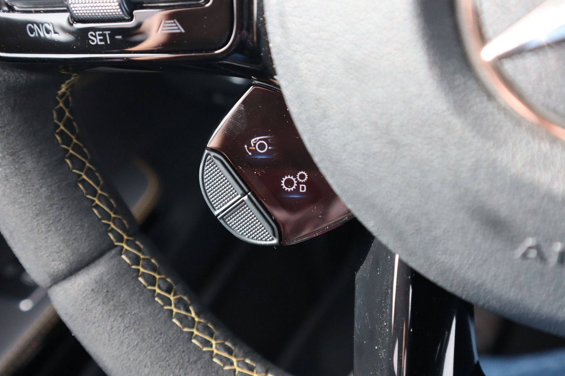 Afbeelding Mercedes-Benz AMG GT R | Keramisch, Carbon in/exterieur, Distronic Plus, Apple Carplay, Stoelverwarming, Green Hell Magno