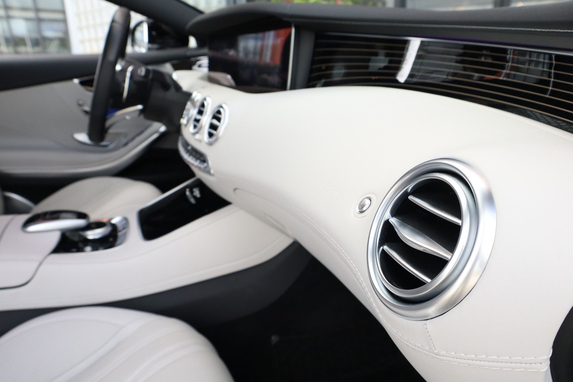 Afbeelding Mercedes-AMG S-Klasse Coupé  65 | Burmester High End, Magic Skydak, Swarovski-koplampen, Massage, Airscarf, Zitklima, Stuurverwarming, Nachtzicht, Rij-ass. Plus pakket, Driver's Package