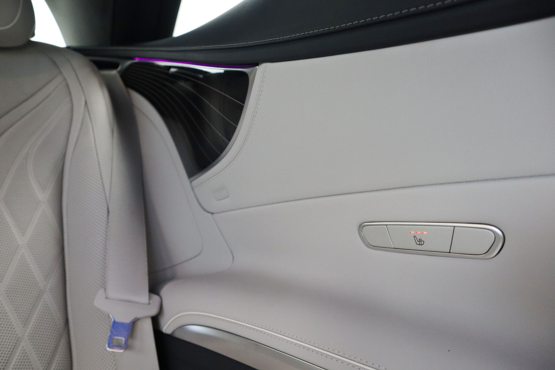 Afbeelding Mercedes-AMG S-Klasse Coupé  65 | Burmester High End, Magic Skydak, Swarovski-koplampen, Massage, Airscarf, Zitklima, Stuurverwarming, Nachtzicht, Rij-ass. Plus pakket, Driver's Package