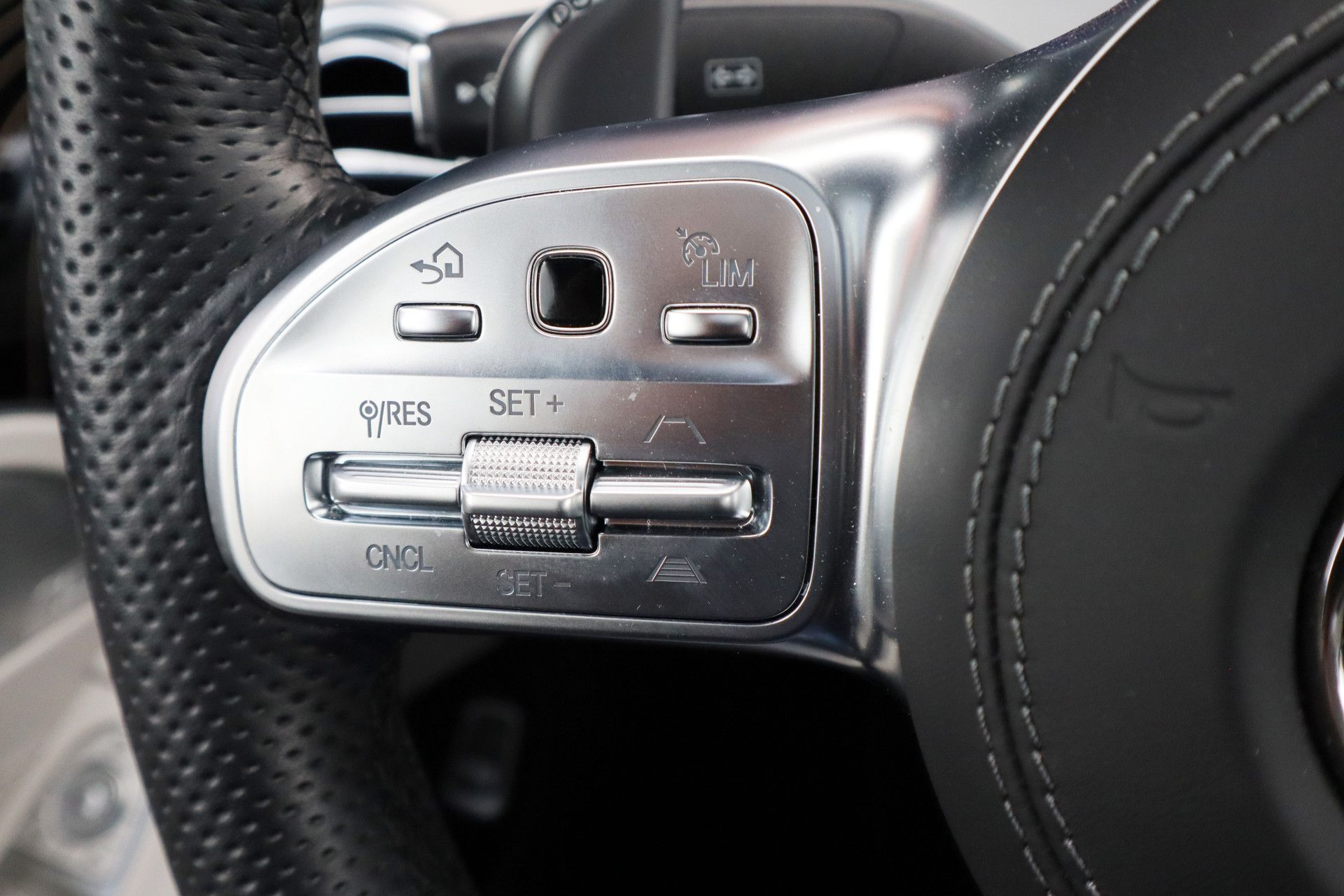 Afbeelding Mercedes-AMG S-Klasse Coupé  65 | Burmester High End, Magic Skydak, Swarovski-koplampen, Massage, Airscarf, Zitklima, Stuurverwarming, Nachtzicht, Rij-ass. Plus pakket, Driver's Package