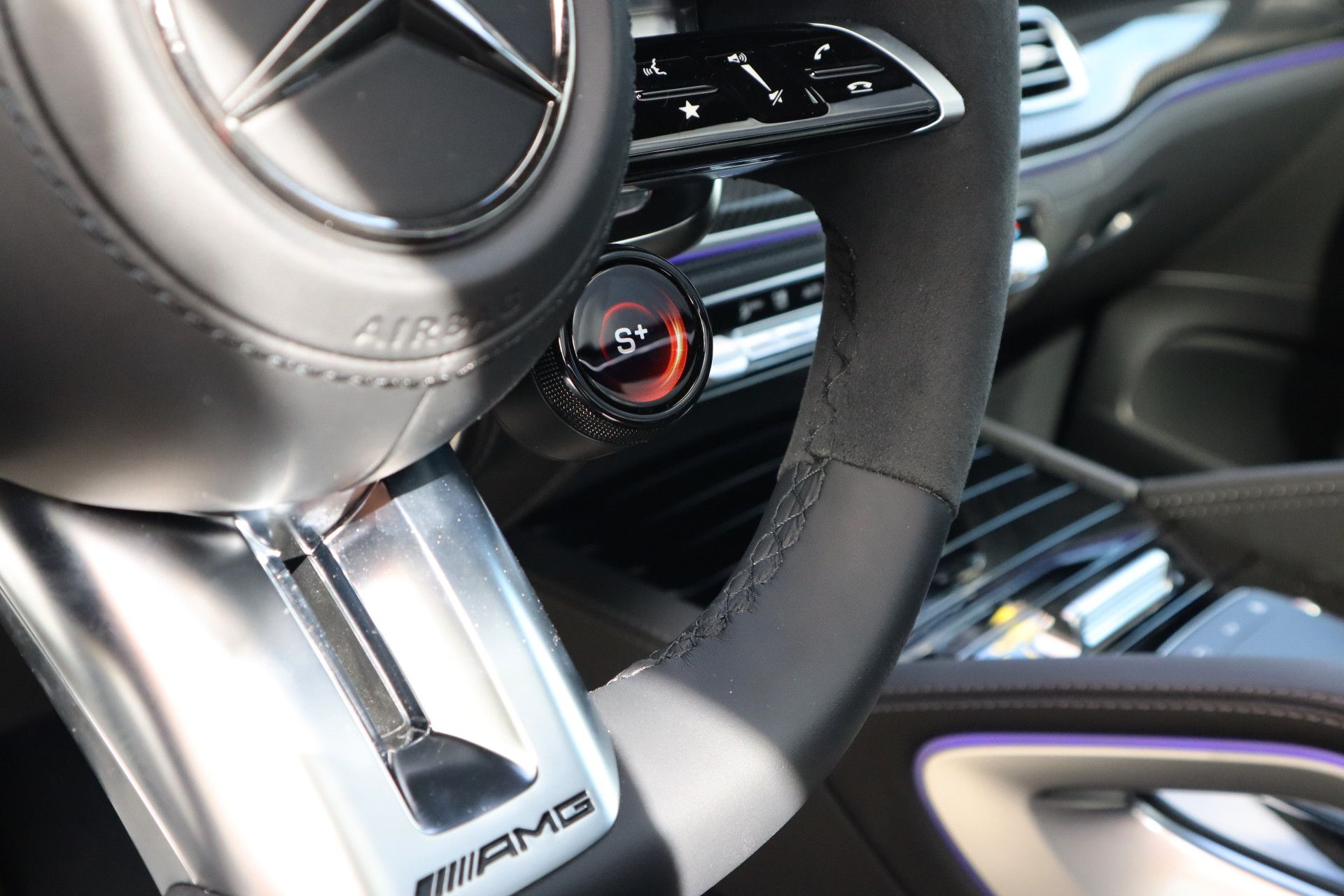 Afbeelding Mercedes-AMG GLE  63 S 4MATIC+ | BRABUS 700 + Uitlaat, BRABUS 24'' + Carbon in/ex, Massage, Leder Exclusief, Rij-ass. Plus pakket, Zitklima, Stuurverwarming, Pano, Driver's Package