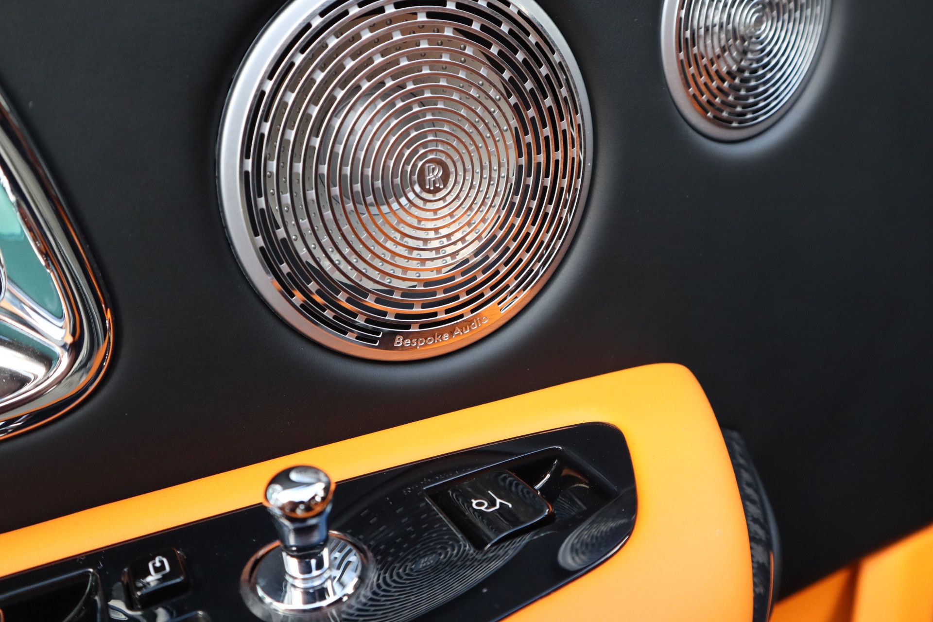 Afbeelding Rolls-Royce Cullinan BLACK BADGE 6.75 V12 | Series II, Starlight, Bespoke Audio, Massage, Entertainment