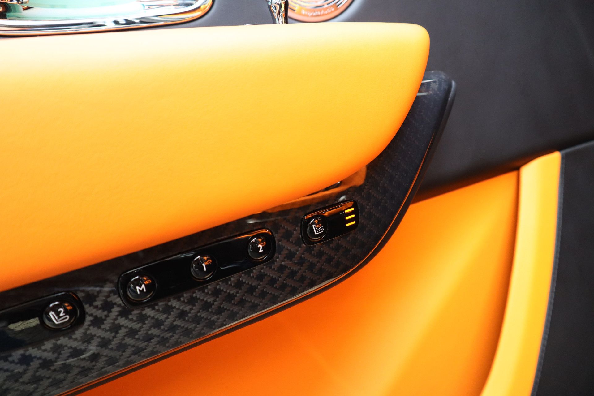 Afbeelding Rolls-Royce Cullinan BLACK BADGE 6.75 V12 | Series II, Starlight, Bespoke Audio, Massage, Entertainment