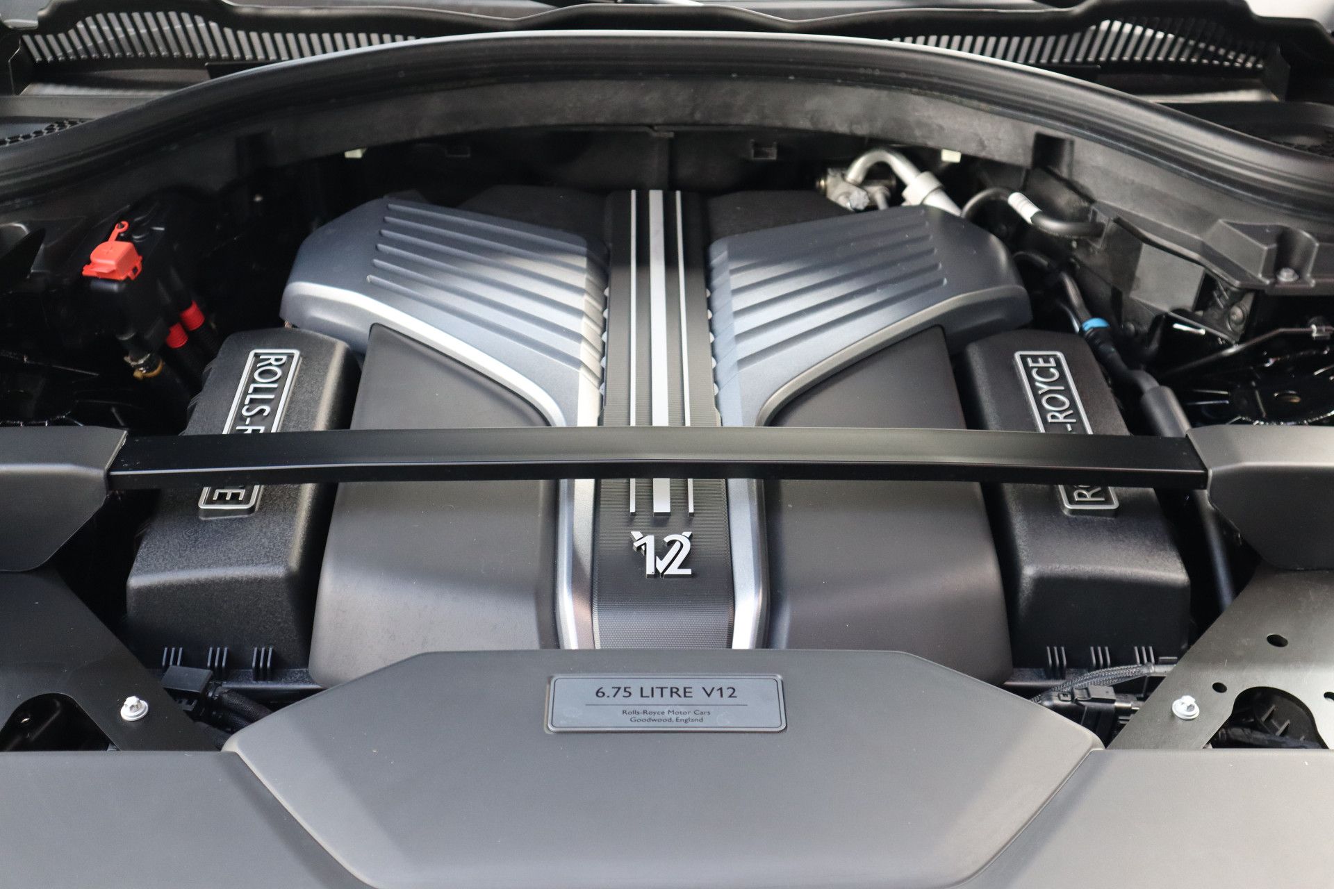 Afbeelding Rolls-Royce Cullinan BLACK BADGE 6.75 V12 | Series II, Starlight, Bespoke Audio, Massage, Entertainment