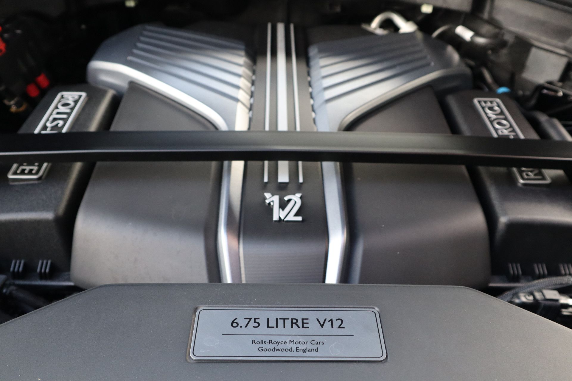 Afbeelding Rolls-Royce Cullinan BLACK BADGE 6.75 V12 | Series II, Starlight, Bespoke Audio, Massage, Entertainment