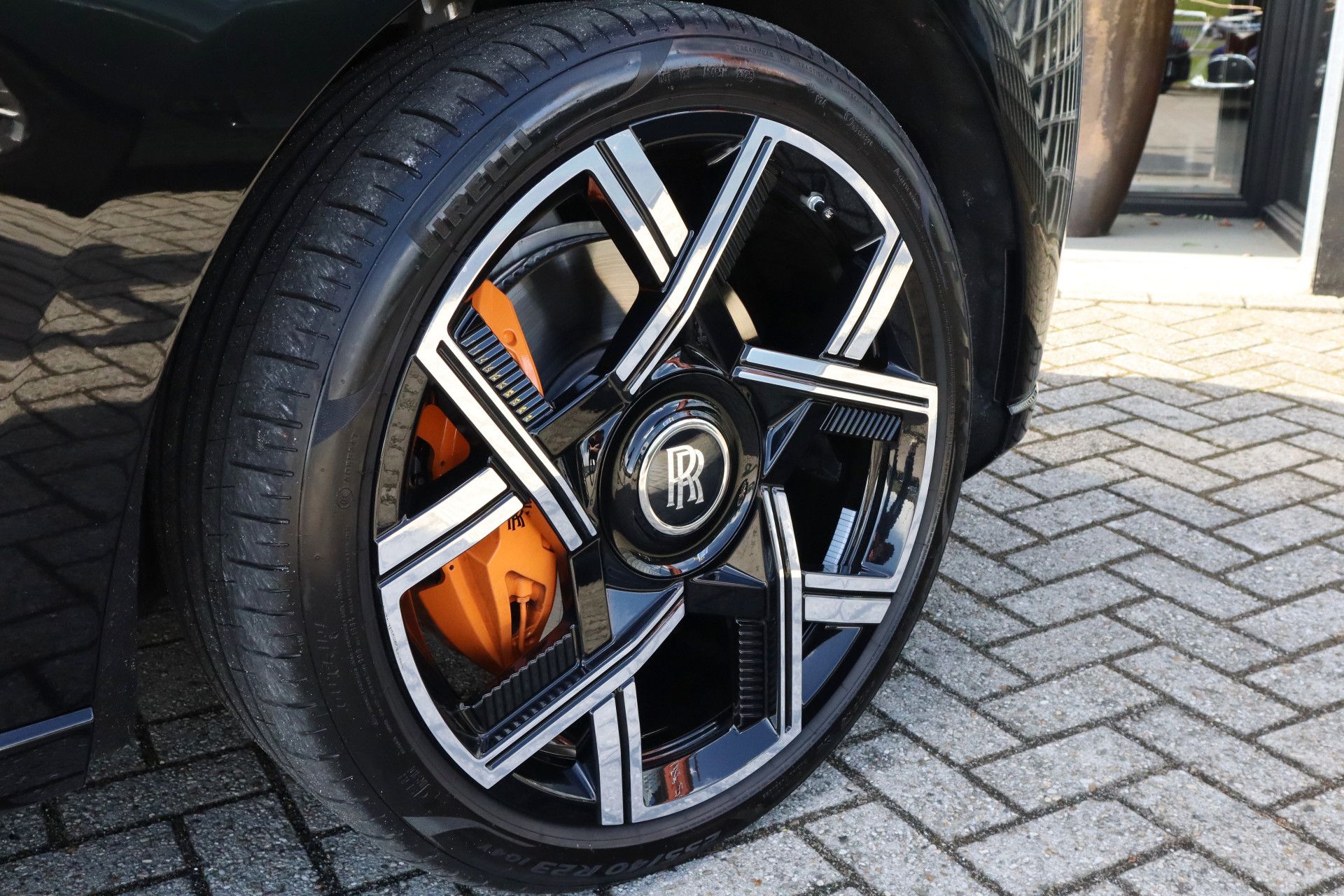 Afbeelding Rolls-Royce Cullinan BLACK BADGE 6.75 V12 | Series II, Starlight, Bespoke Audio, Massage, Entertainment