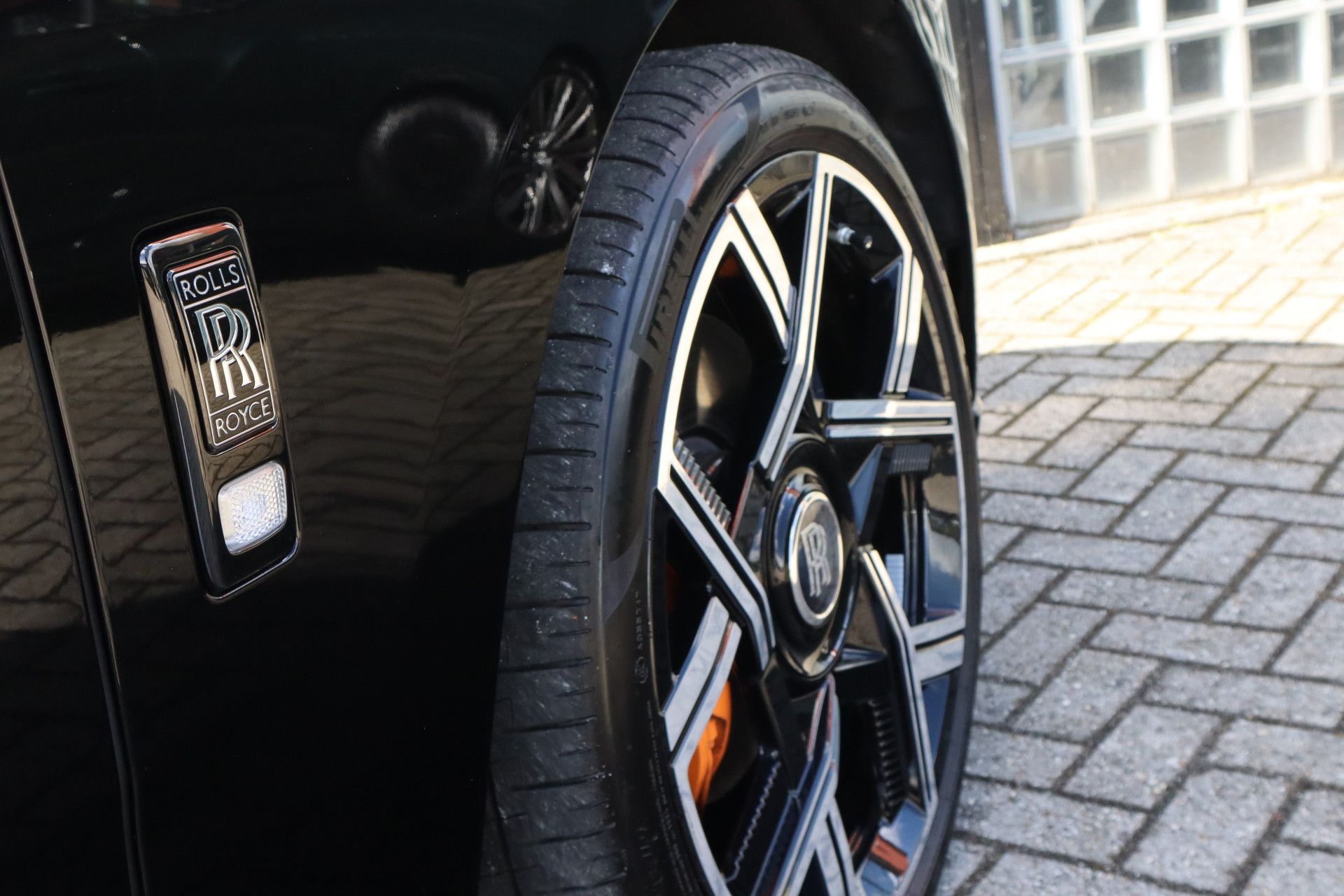 Afbeelding Rolls-Royce Cullinan BLACK BADGE 6.75 V12 | Series II, Starlight, Bespoke Audio, Massage, Entertainment