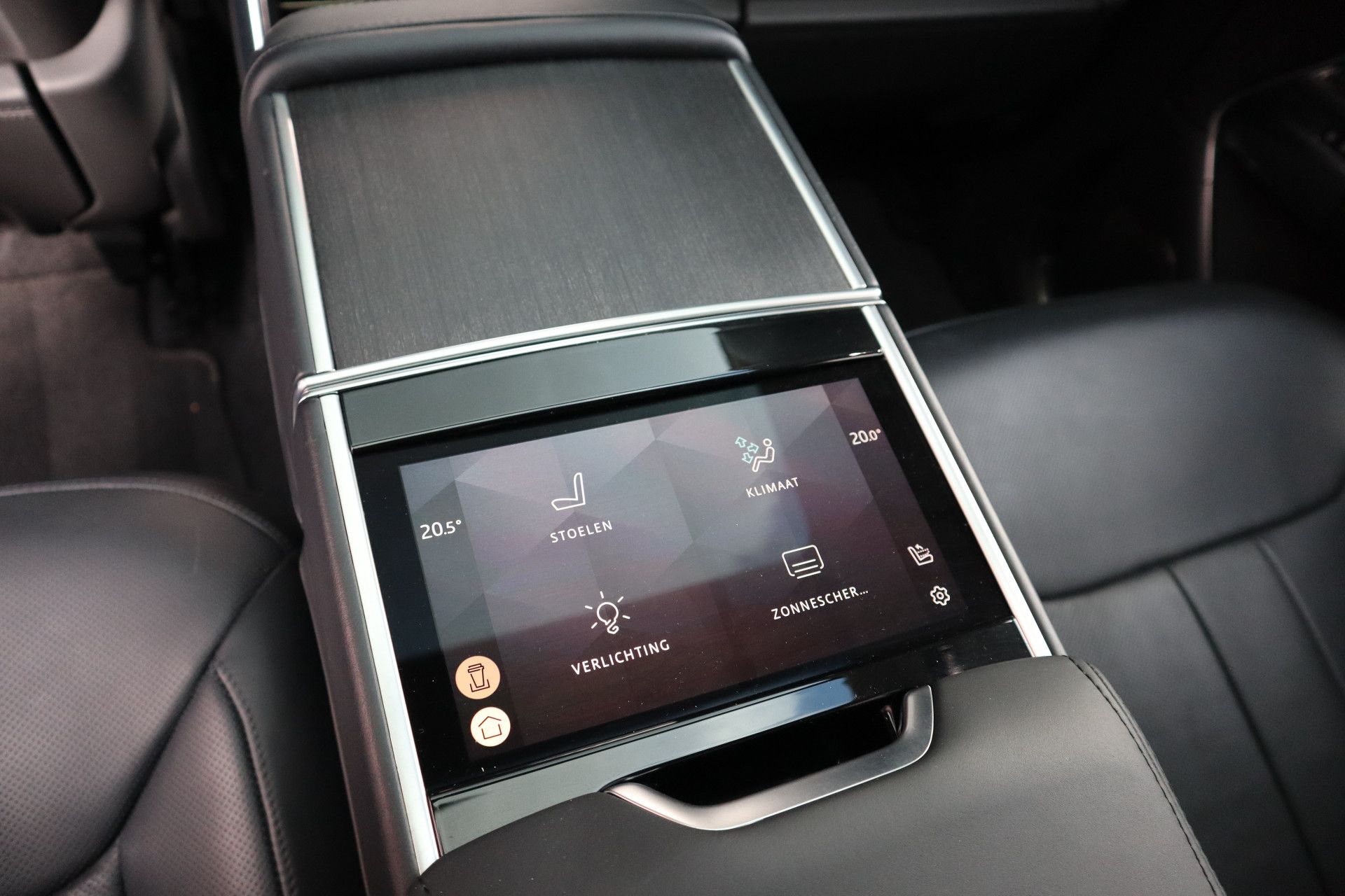 Afbeelding Land Rover Range Rover D350 Autobiography | Meridian Signature Audio, Achterasbesturing, Massage, Trekhaak, Pano, Zonweringspakket, Zitklima, Stuurverwarming, ACC