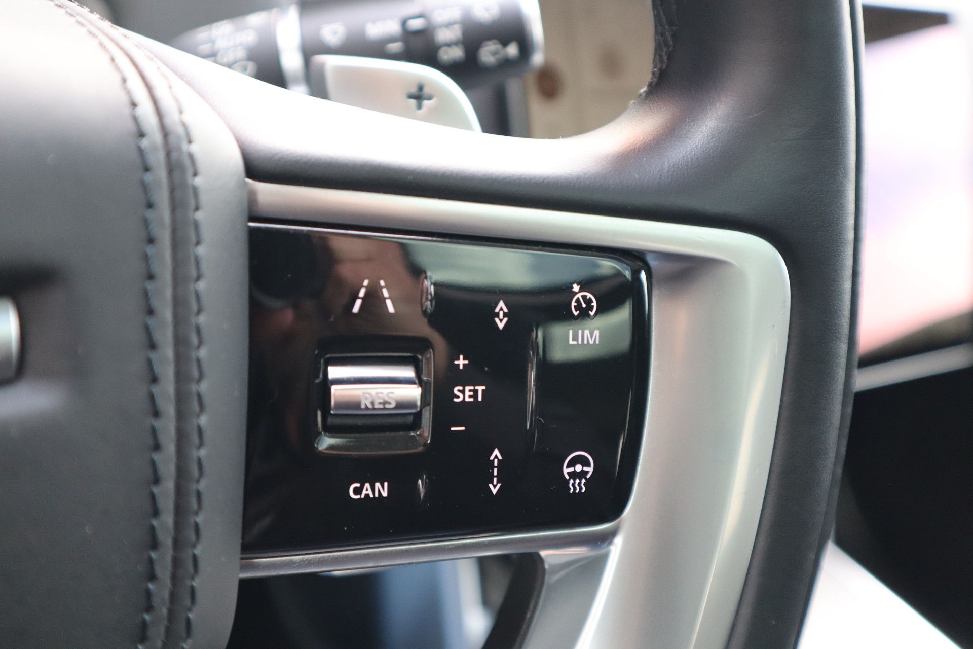 Afbeelding Land Rover Range Rover D350 Autobiography | Meridian Signature Audio, Achterasbesturing, Massage, Trekhaak, Pano, Zonweringspakket, Zitklima, Stuurverwarming, ACC