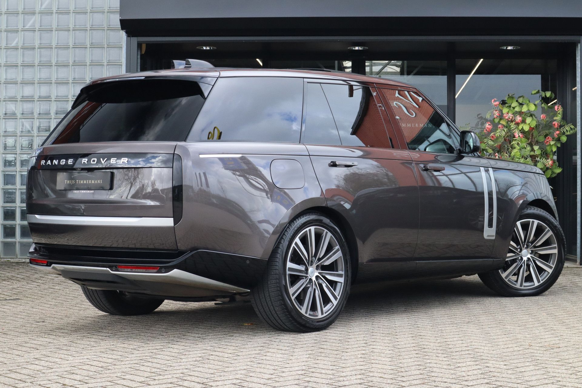 Afbeelding Land Rover Range Rover D350 Autobiography | Meridian Signature Audio, Achterasbesturing, Massage, Trekhaak, Pano, Zonweringspakket, Zitklima, Stuurverwarming, ACC