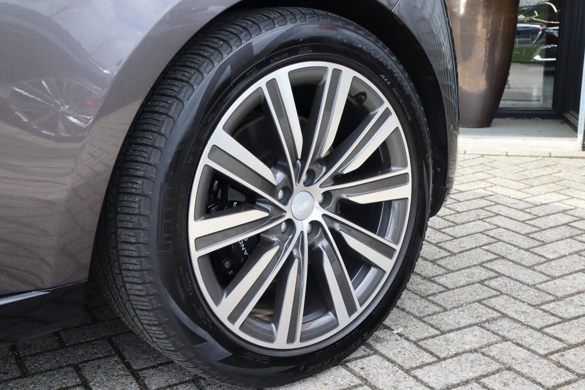 Afbeelding Land Rover Range Rover D350 Autobiography | Meridian Signature Audio, Achterasbesturing, Massage, Trekhaak, Pano, Zonweringspakket, Zitklima, Stuurverwarming, ACC