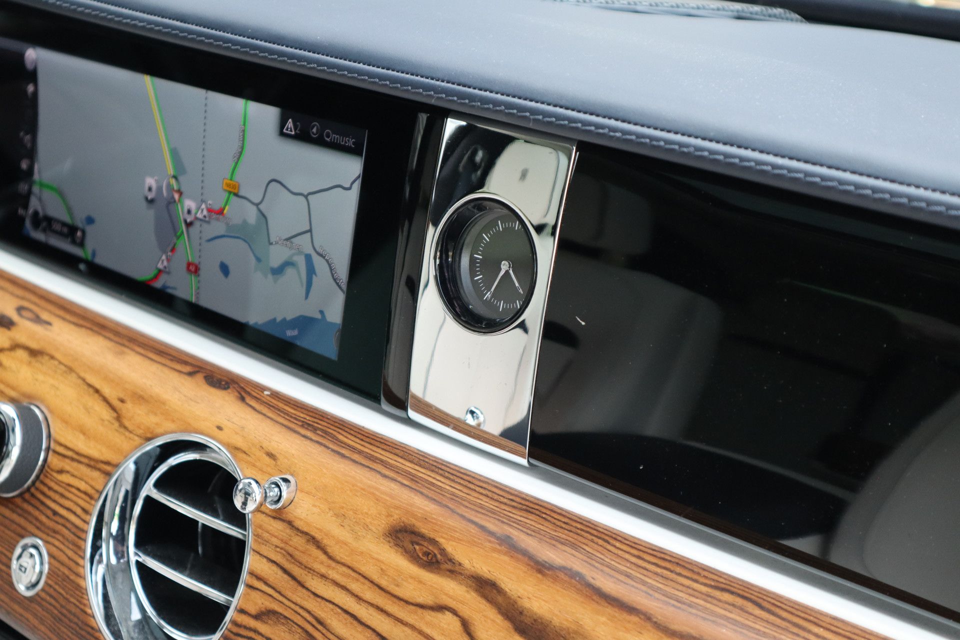 Afbeelding Rolls-Royce Ghost 6.75 V12 | Massagestoelen, Panoramadak, Stoelverwarming, Stuurverwarming, Adaptive CC, Koelkast
