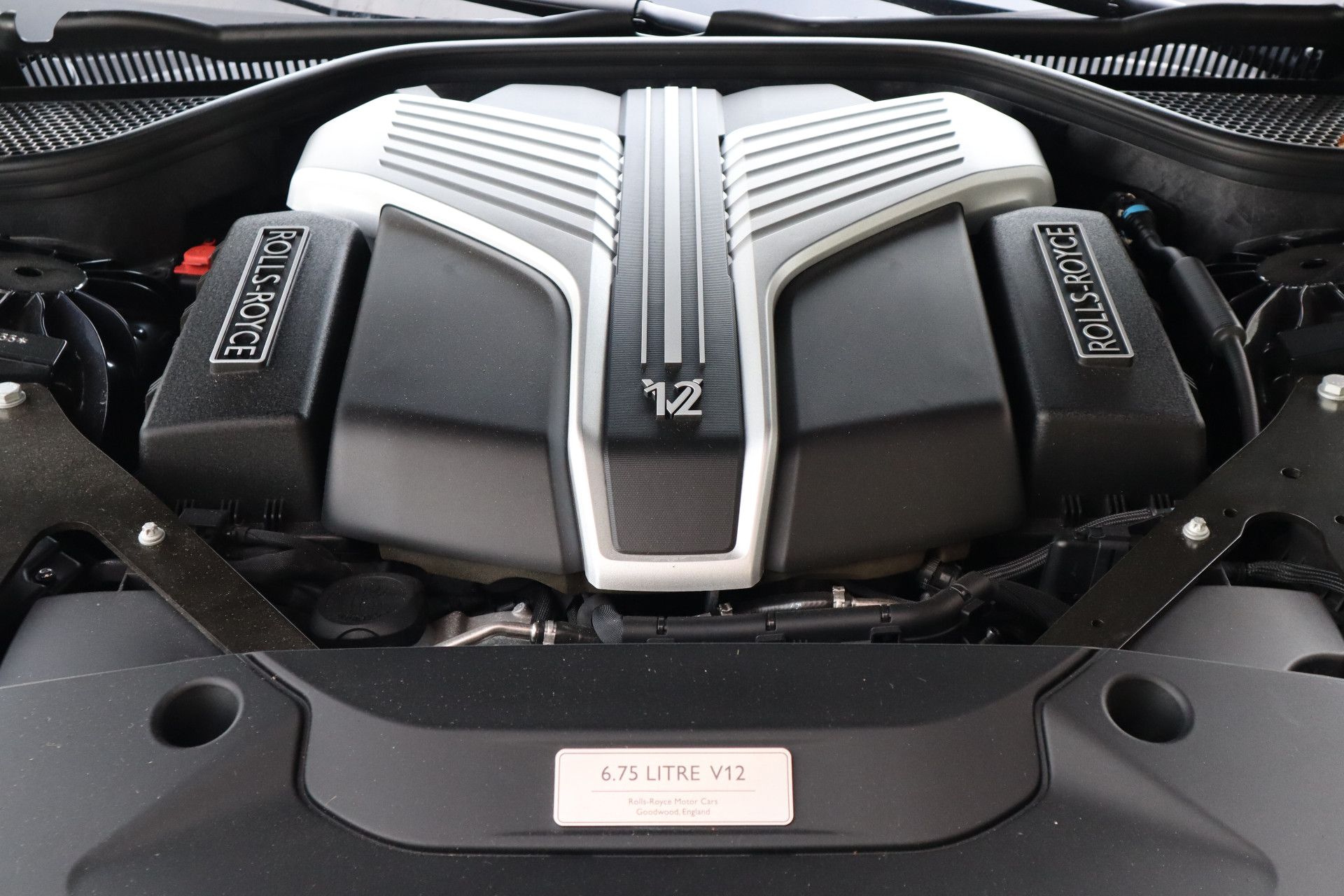 Afbeelding Rolls-Royce Ghost 6.75 V12 | Massagestoelen, Panoramadak, Stoelverwarming, Stuurverwarming, Adaptive CC, Koelkast
