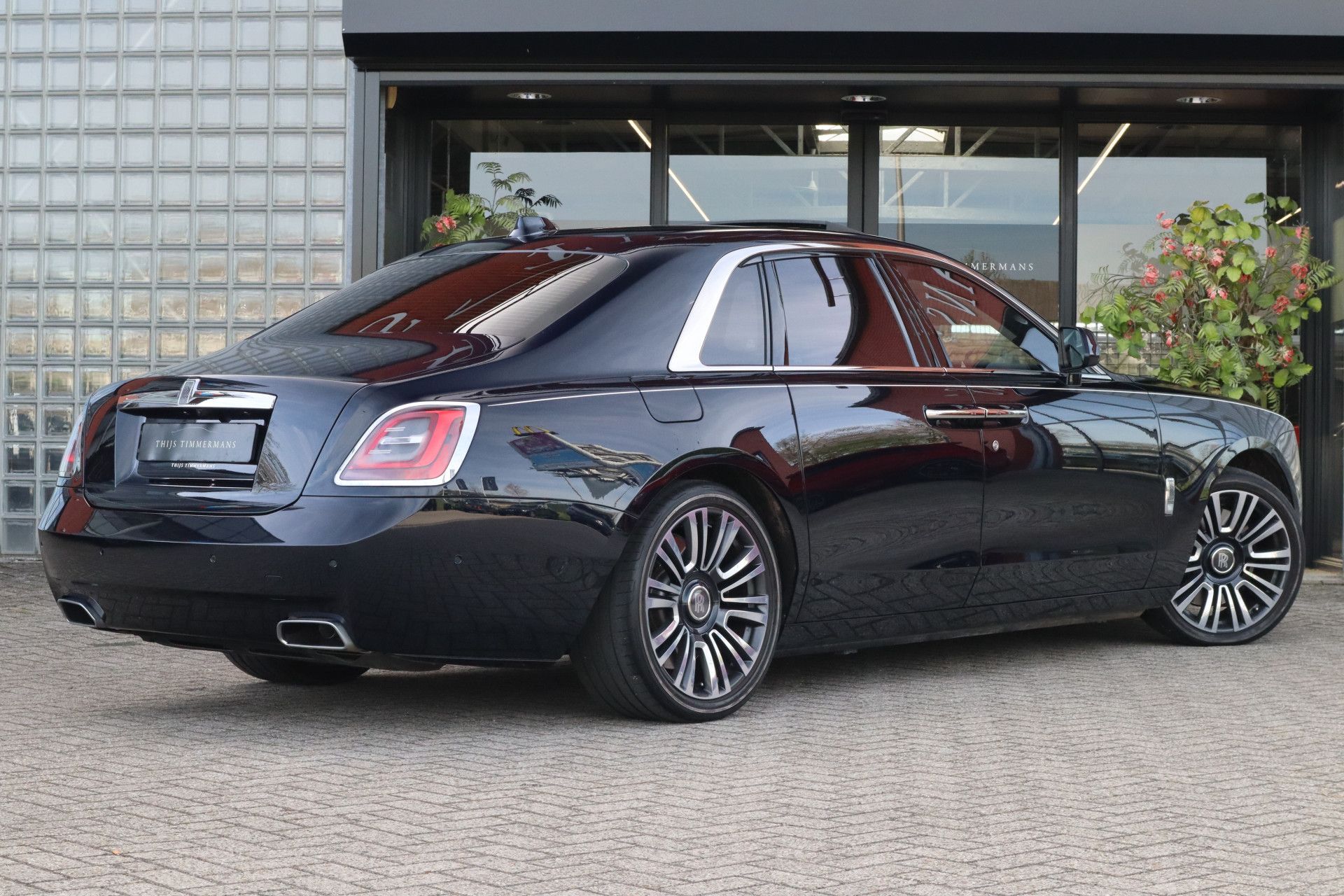 Afbeelding Rolls-Royce Ghost 6.75 V12 | Massagestoelen, Panoramadak, Stoelverwarming, Stuurverwarming, Adaptive CC, Koelkast