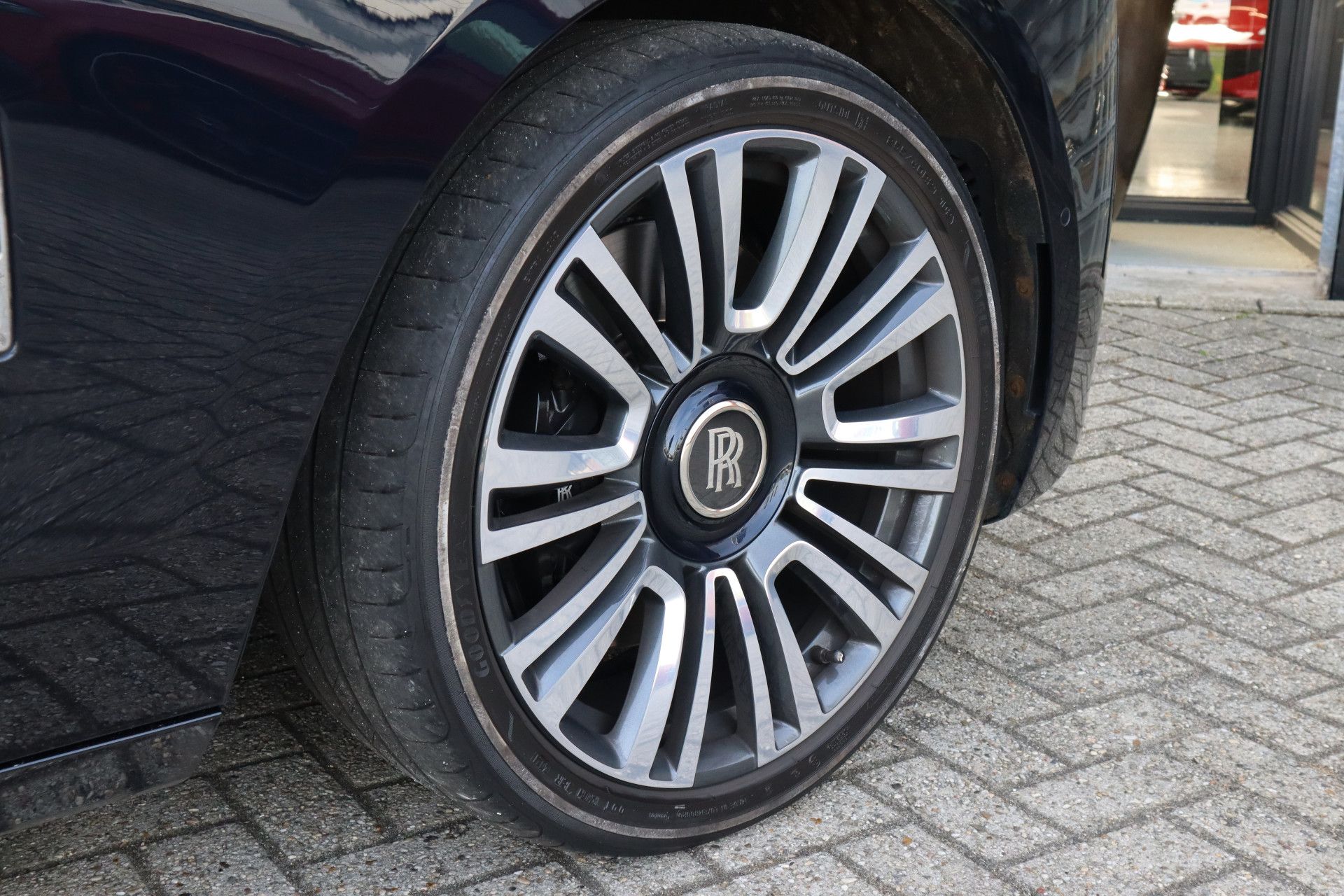 Afbeelding Rolls-Royce Ghost 6.75 V12 | Massagestoelen, Panoramadak, Stoelverwarming, Stuurverwarming, Adaptive CC, Koelkast