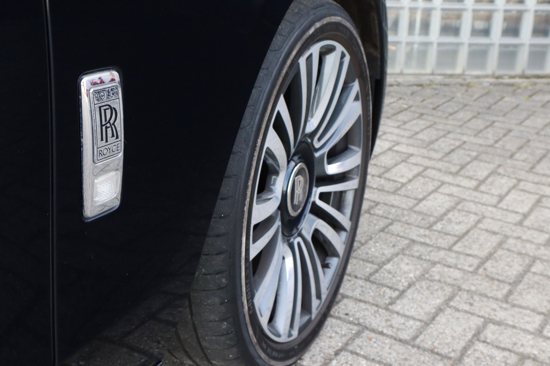 Afbeelding Rolls-Royce Ghost 6.75 V12 | Massagestoelen, Panoramadak, Stoelverwarming, Stuurverwarming, Adaptive CC, Koelkast