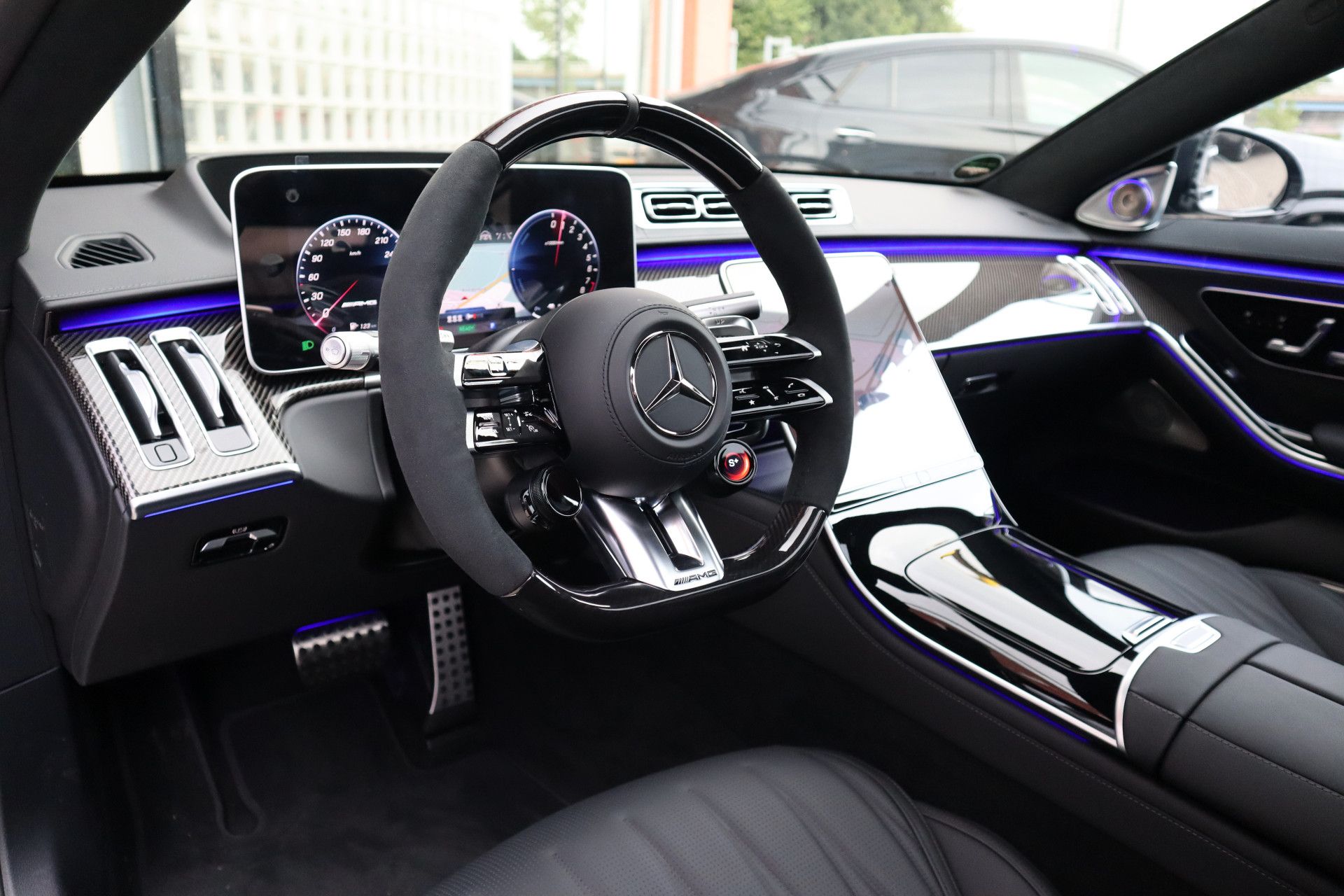 Afbeelding Mercedes-AMG S-Klasse  63 S E Performance | Keramisch, Burmester High End 4D, Carbon in/ex, Entertainment, Massage, Rij-ass. Plus pakket, Leder Exclusief, Driver's Package, Zitklima