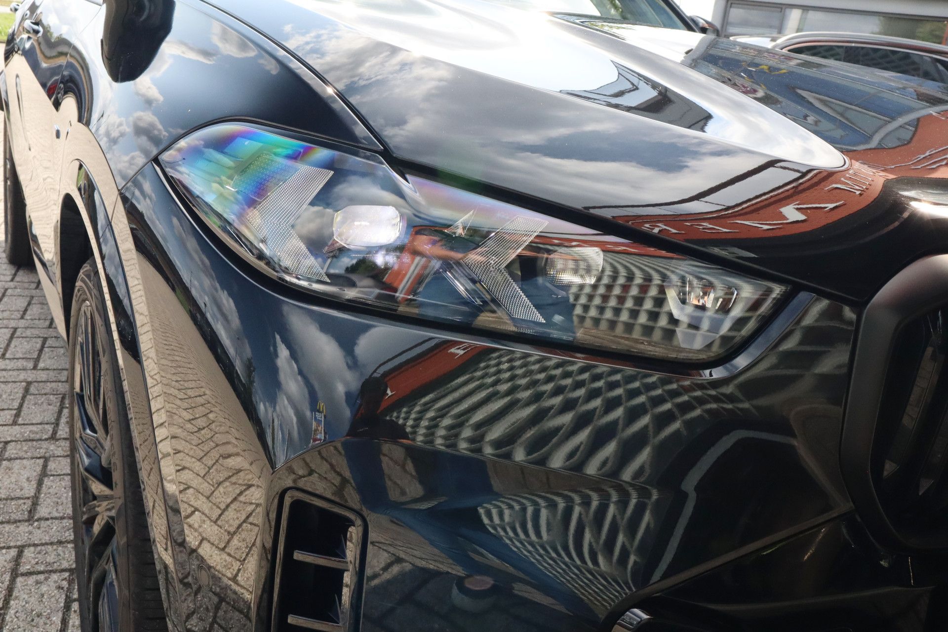 Afbeelding BMW X5 xDrive50e | M Sportpakket Pro, Carbon interieur, Sportstoelen, Massage, Driving Ass. Prof., Harman/Kardon, Trekhaak, Pano, Zitklima, Stuurverwarming