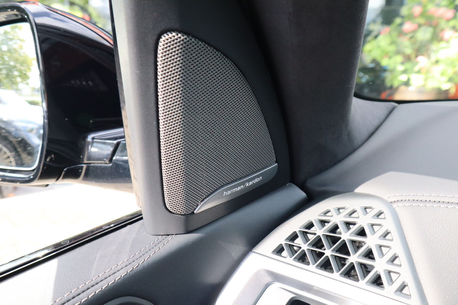 Afbeelding BMW X5 xDrive50e | M Sportpakket Pro, Carbon interieur, Sportstoelen, Massage, Driving Ass. Prof., Harman/Kardon, Trekhaak, Pano, Zitklima, Stuurverwarming