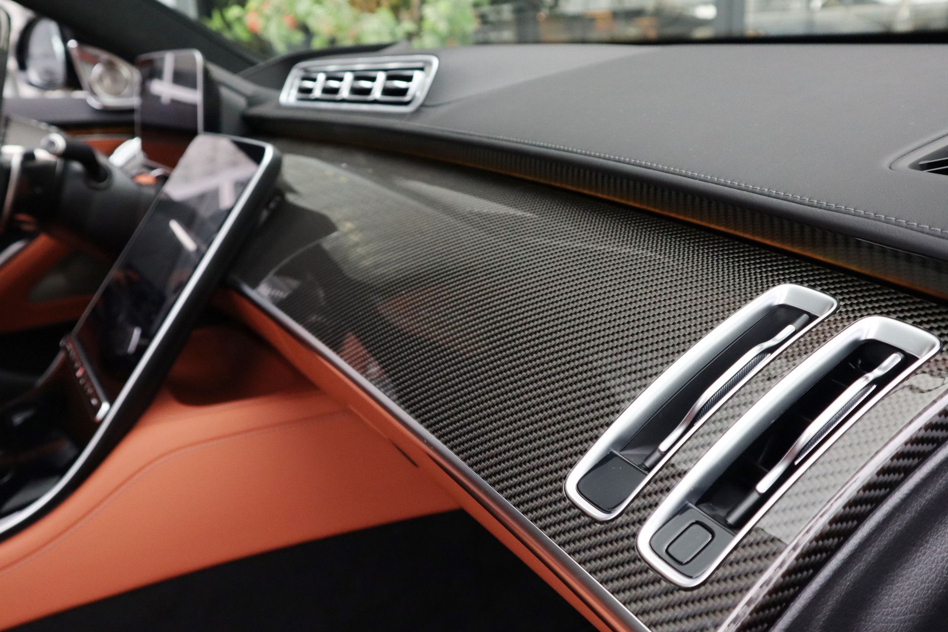 Afbeelding Mercedes-AMG S-Klasse  63 S E Performance | Keramisch, Burmester High End 4D, Carbon in/ex, Entertainment, Massage, Rij-ass. Plus pakket, Leder Exclusief, Driver's Package, Zitklima