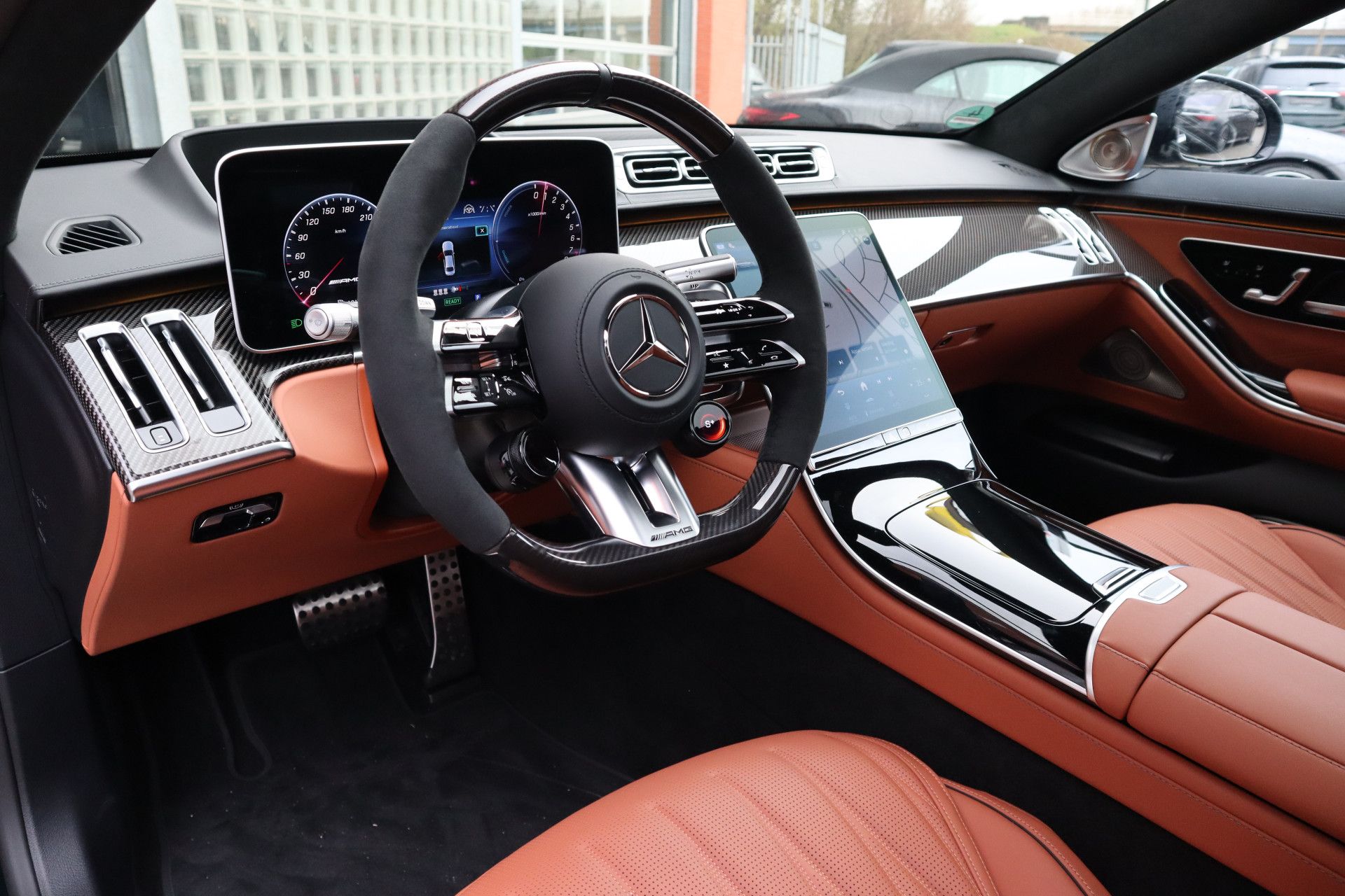 Afbeelding Mercedes-AMG S-Klasse  63 S E Performance | Keramisch, Burmester High End 4D, Carbon in/ex, Entertainment, Massage, Rij-ass. Plus pakket, Leder Exclusief, Driver's Package, Zitklima