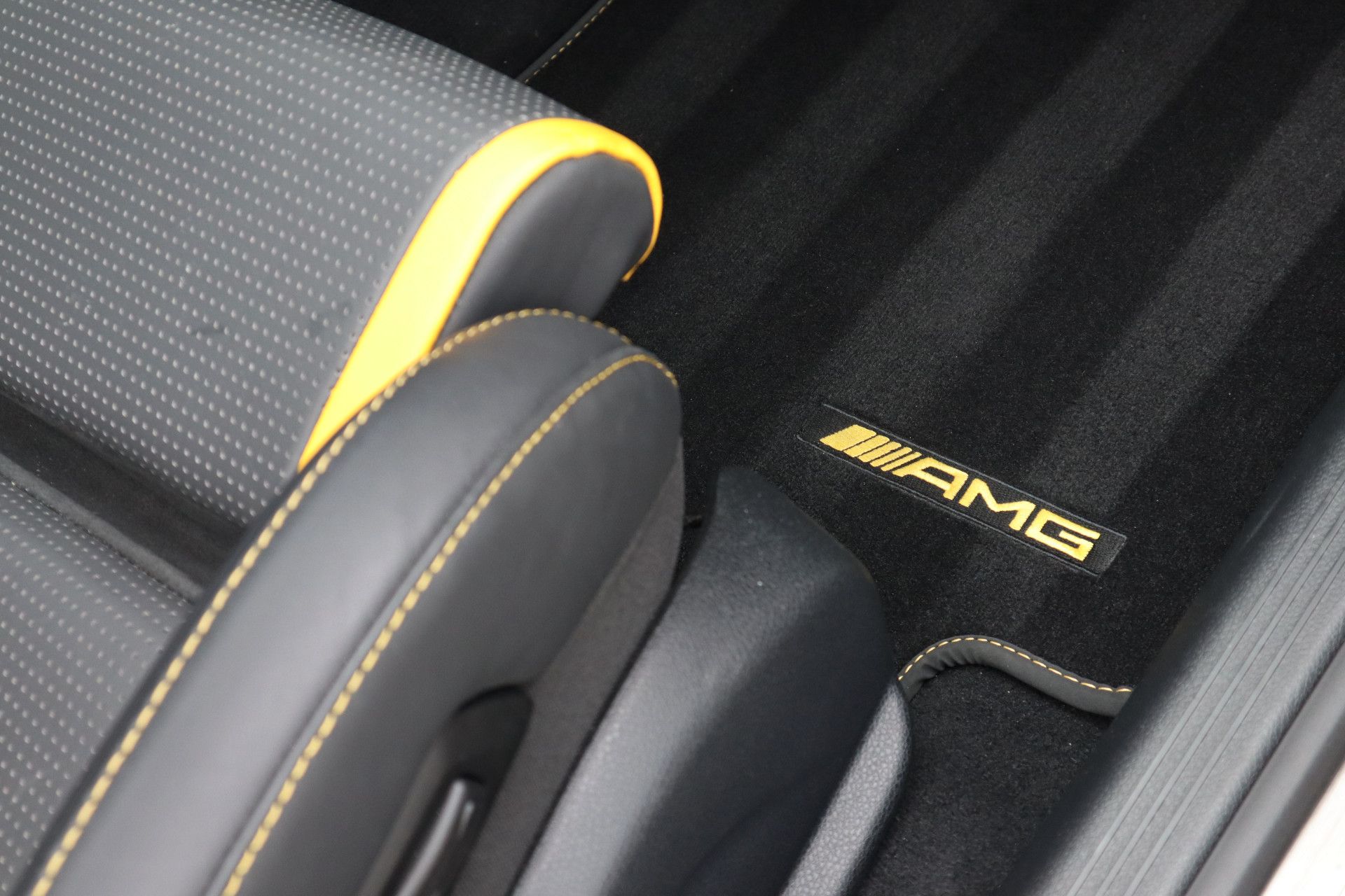 Afbeelding Mercedes-AMG C-Klasse Coupé  63 S Final Edition 1 of 499 | Keramisch, Carbon in/ex, Performance-stoelen, Rij-ass. Plus pakket, Burmester, Pano, Driver's Package