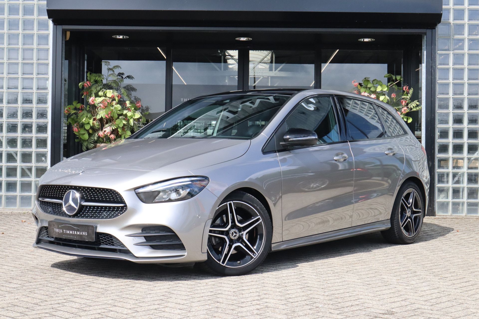 Afbeelding Mercedes-Benz B-Klasse 200 Business Solution AMG Panoramadak, Camera, Apple Carplay, Cruisecontrol, Nightpakket