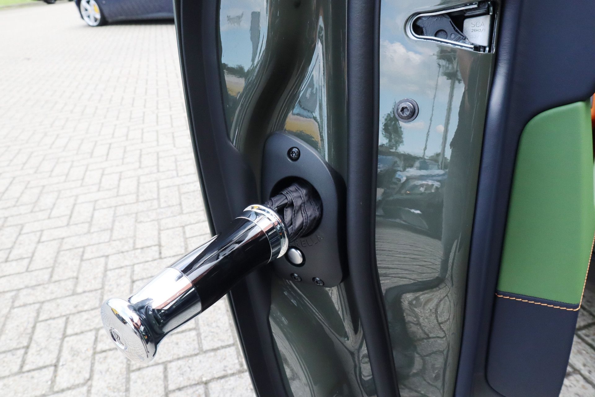 Afbeelding Rolls-Royce Cullinan BLACK BADGE 6.75 V12 Fu-Shion | Sterrenhemel, Bespoke Audio, Nachtzichtcamera, Massage, Entertainment, Trekhaak, TV