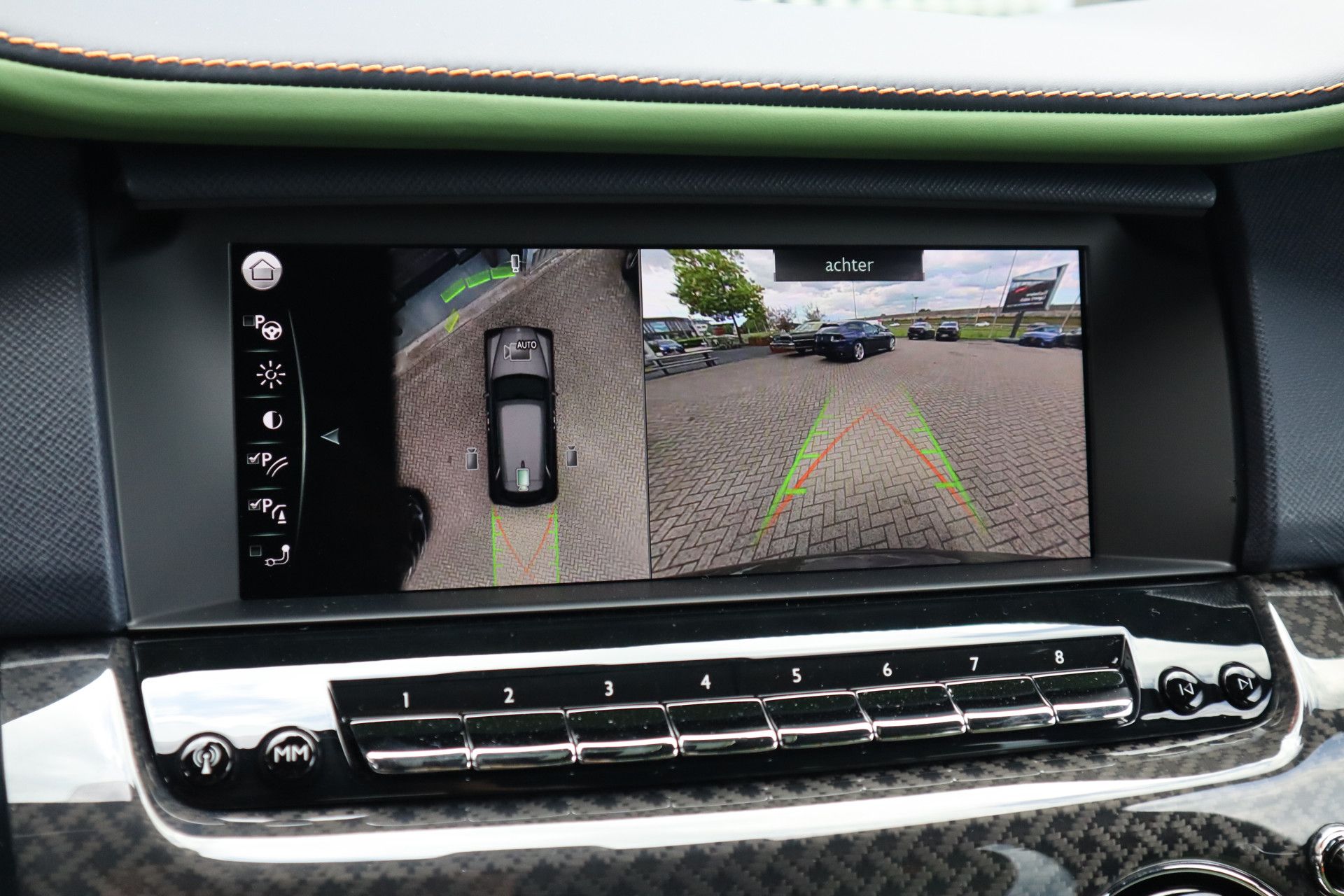 Afbeelding Rolls-Royce Cullinan BLACK BADGE 6.75 V12 Fu-Shion | Sterrenhemel, Bespoke Audio, Nachtzichtcamera, Massage, Entertainment, Trekhaak, TV