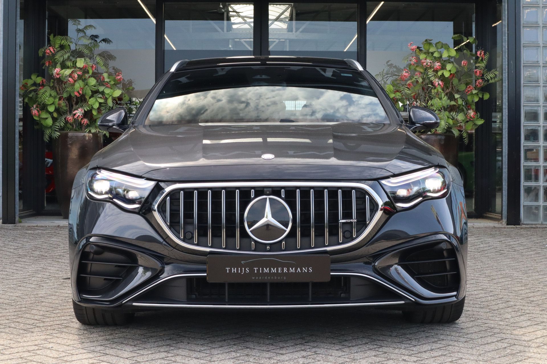 Afbeelding Mercedes-AMG E-Klasse Estate  53 Hybrid 4MATIC+ | Pano, Distronic, Apple Carplay, Trekhaak, 360 Camera, Memory, Stoelverw., Stuurverw.