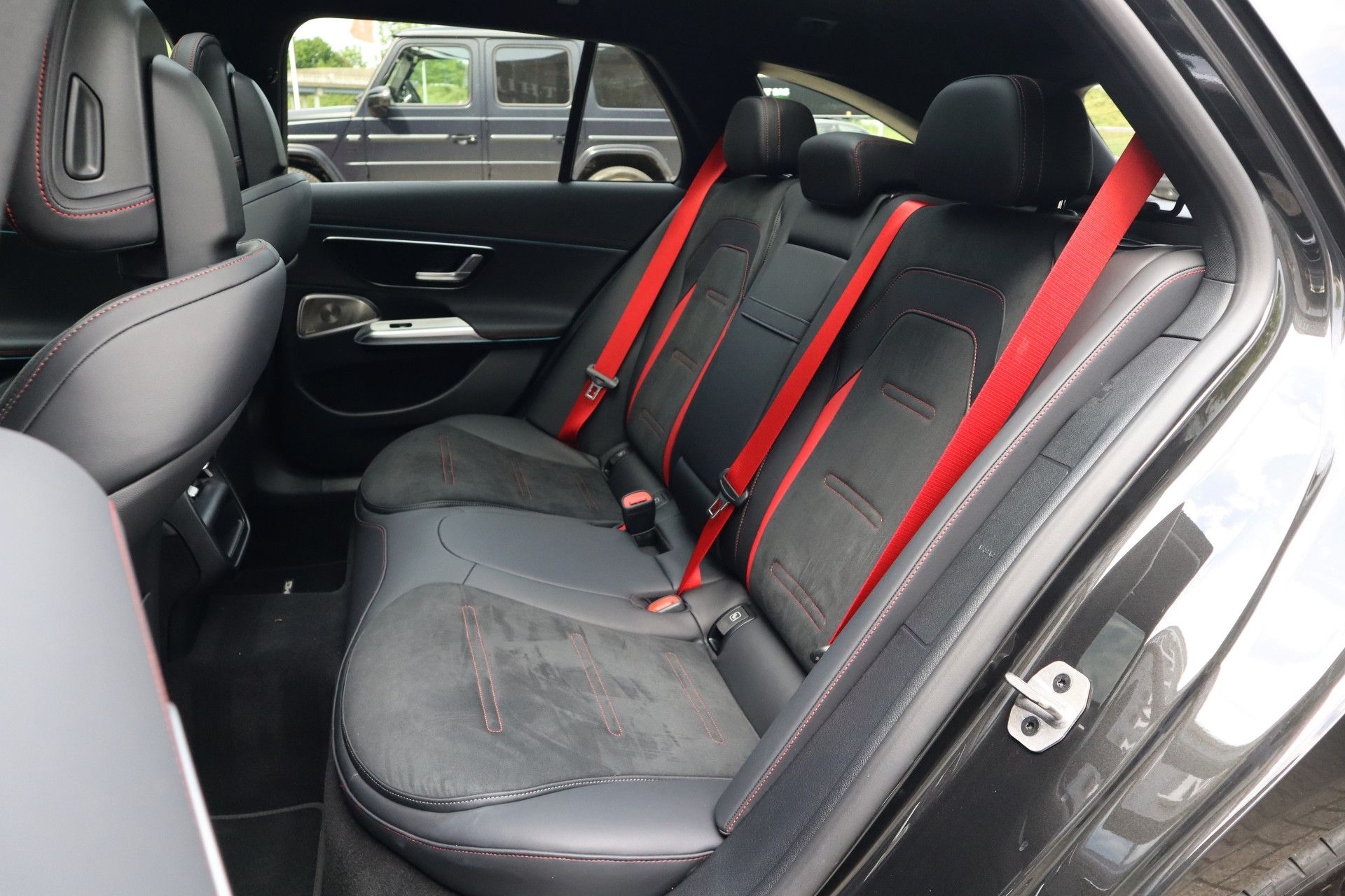 Afbeelding Mercedes-AMG E-Klasse Estate  53 Hybrid 4MATIC+ | Pano, Distronic, Apple Carplay, Trekhaak, 360 Camera, Memory, Stoelverw., Stuurverw.