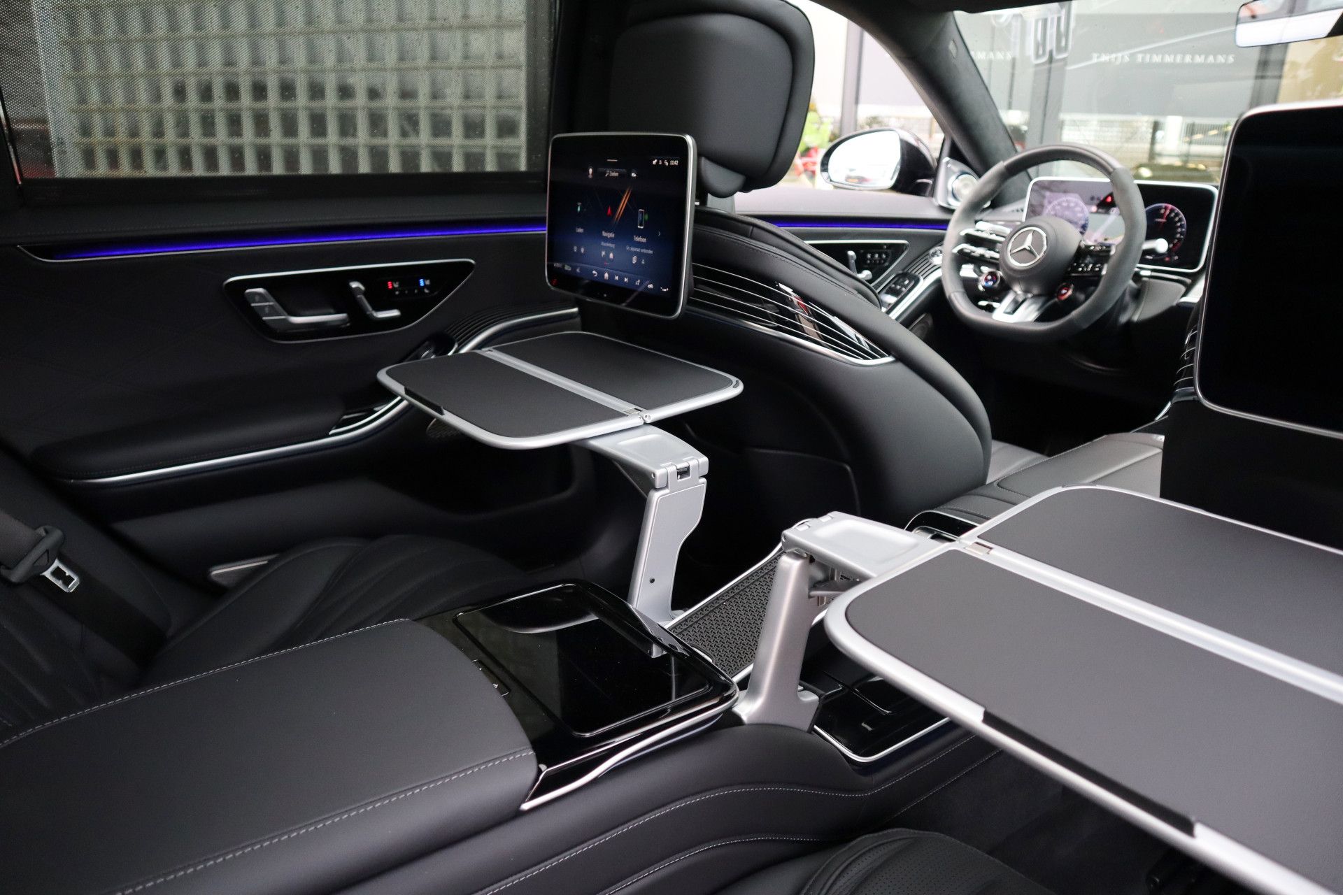Afbeelding Mercedes-AMG S-Klasse  63 S E Performance | Burmester High End 4D, First class, Klaptafels, Massage, Pianolak flowing lines, Leder Exclusief, Zitklima, Stuurverw., Rij-ass. Plus pakket, Zonweringspakket, Warmtecomfortpakket