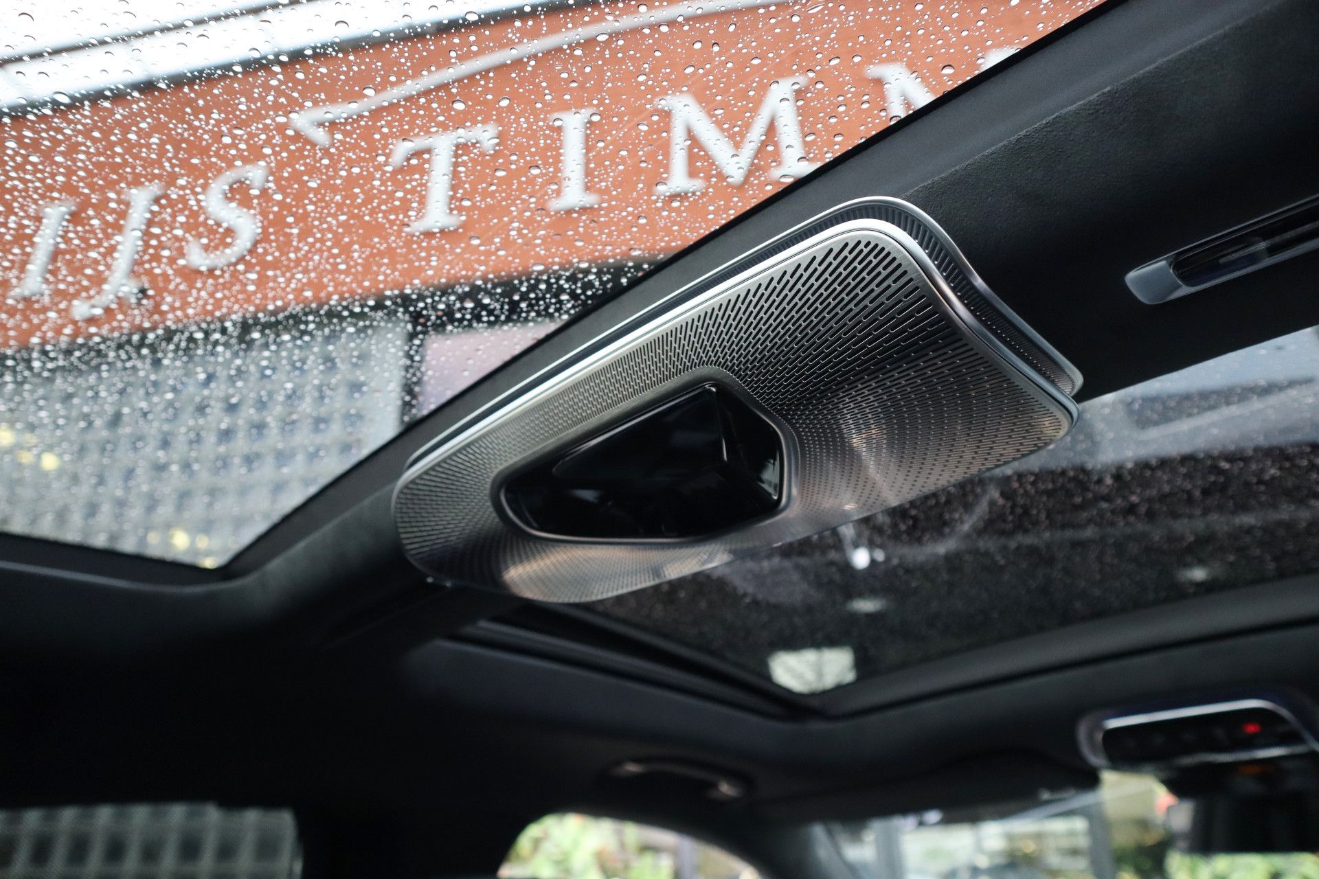 Afbeelding Mercedes-AMG S-Klasse  63 S E Performance | Burmester High End 4D, First class, Klaptafels, Massage, Pianolak flowing lines, Leder Exclusief, Zitklima, Stuurverw., Rij-ass. Plus pakket, Zonweringspakket, Warmtecomfortpakket