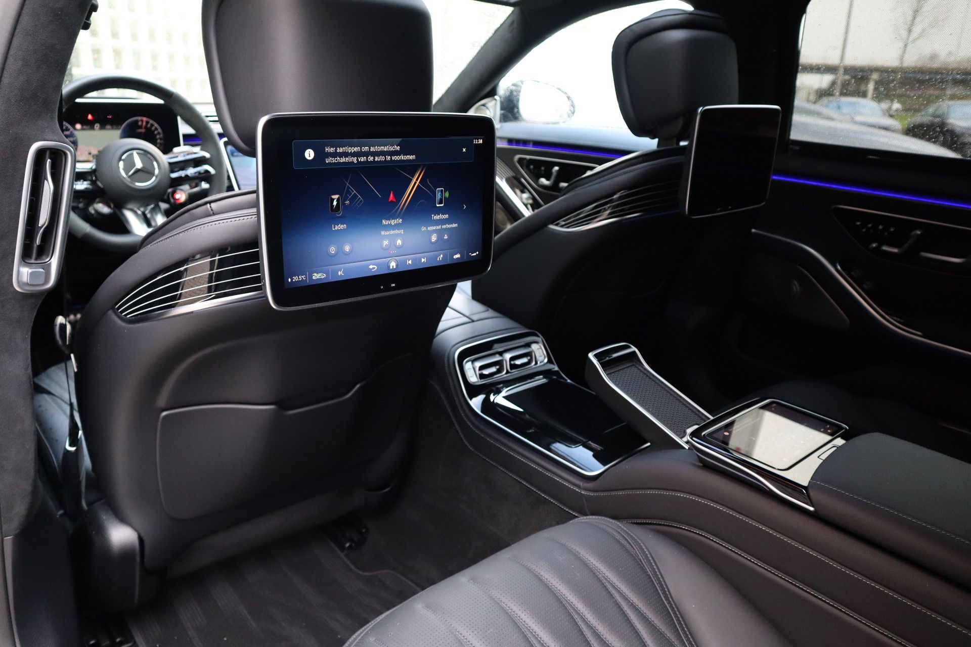 Afbeelding Mercedes-AMG S-Klasse  63 S E Performance | Burmester High End 4D, First class, Klaptafels, Massage, Pianolak flowing lines, Leder Exclusief, Zitklima, Stuurverw., Rij-ass. Plus pakket, Zonweringspakket, Warmtecomfortpakket