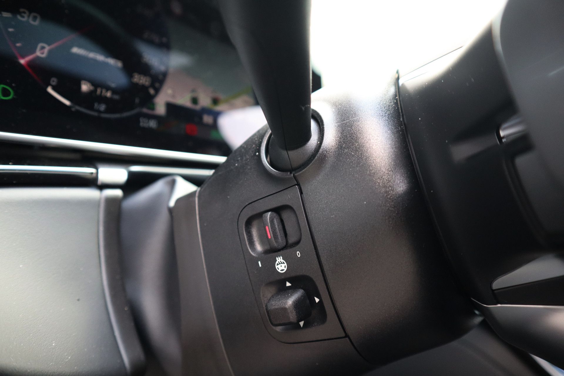 Afbeelding Mercedes-AMG S-Klasse  63 S E Performance | Burmester High End 4D, First class, Klaptafels, Massage, Pianolak flowing lines, Leder Exclusief, Zitklima, Stuurverw., Rij-ass. Plus pakket, Zonweringspakket, Warmtecomfortpakket