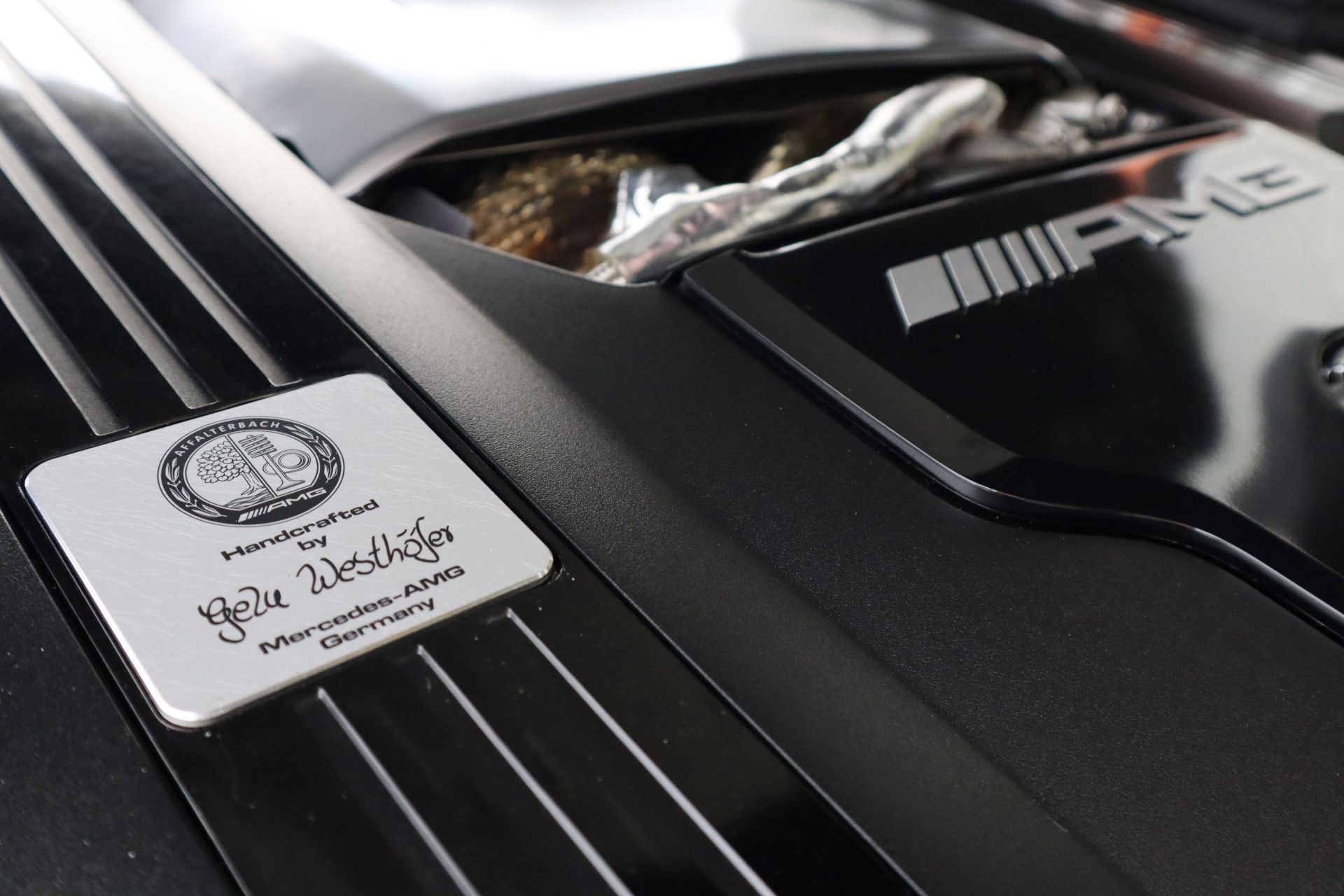 Afbeelding Mercedes-AMG S-Klasse  63 S E Performance | Burmester High End 4D, First class, Klaptafels, Massage, Pianolak flowing lines, Leder Exclusief, Zitklima, Stuurverw., Rij-ass. Plus pakket, Zonweringspakket, Warmtecomfortpakket