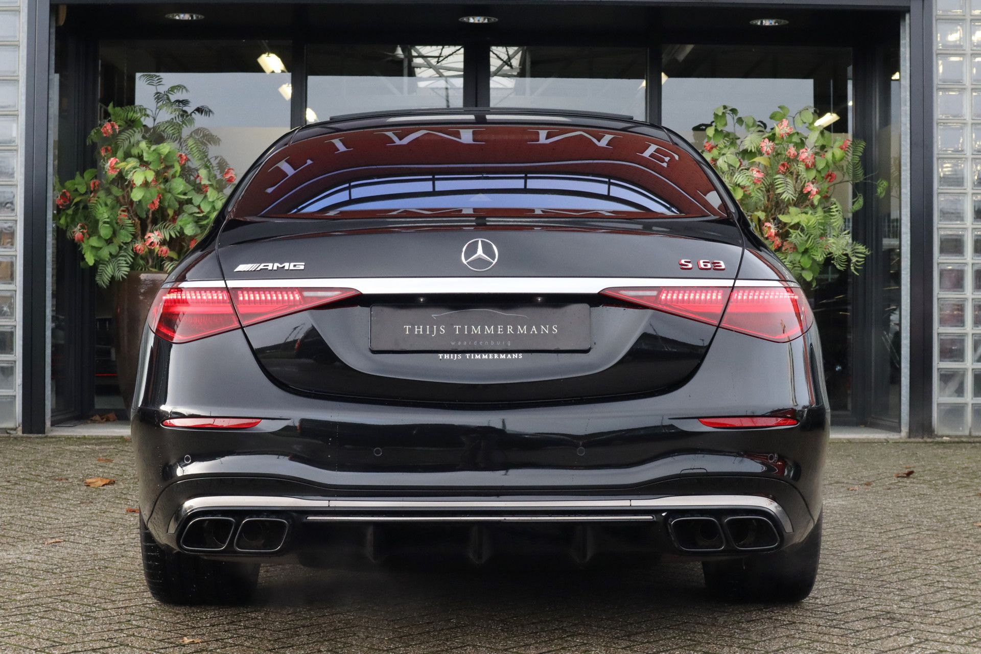 Afbeelding Mercedes-AMG S-Klasse  63 S E Performance | Burmester High End 4D, First class, Klaptafels, Massage, Pianolak flowing lines, Leder Exclusief, Zitklima, Stuurverw., Rij-ass. Plus pakket, Zonweringspakket, Warmtecomfortpakket
