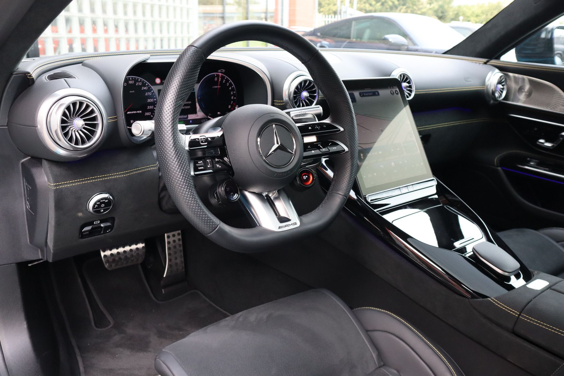 Afbeelding Mercedes-AMG AMG GT 63 S E Performance | Keramisch, Lift, Performance-stoelen, Dynamic Plus pakket, 21 inch, Achterasbesturing, Rij-ass. Plus pakket, Burmester High End, Pano