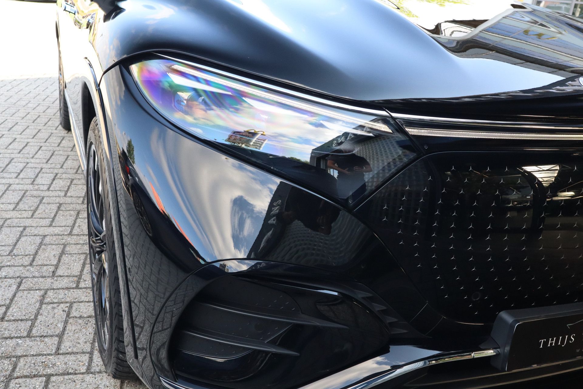 Afbeelding Mercedes-Benz EQS SUV 450 4MATIC | AMG-Line, Massage, Achterasbesturing, Entertainment, Hyperscreen, Zitklima, Stuurverw., Pano, Rij-assistentie Plus pakket, Trekhaak